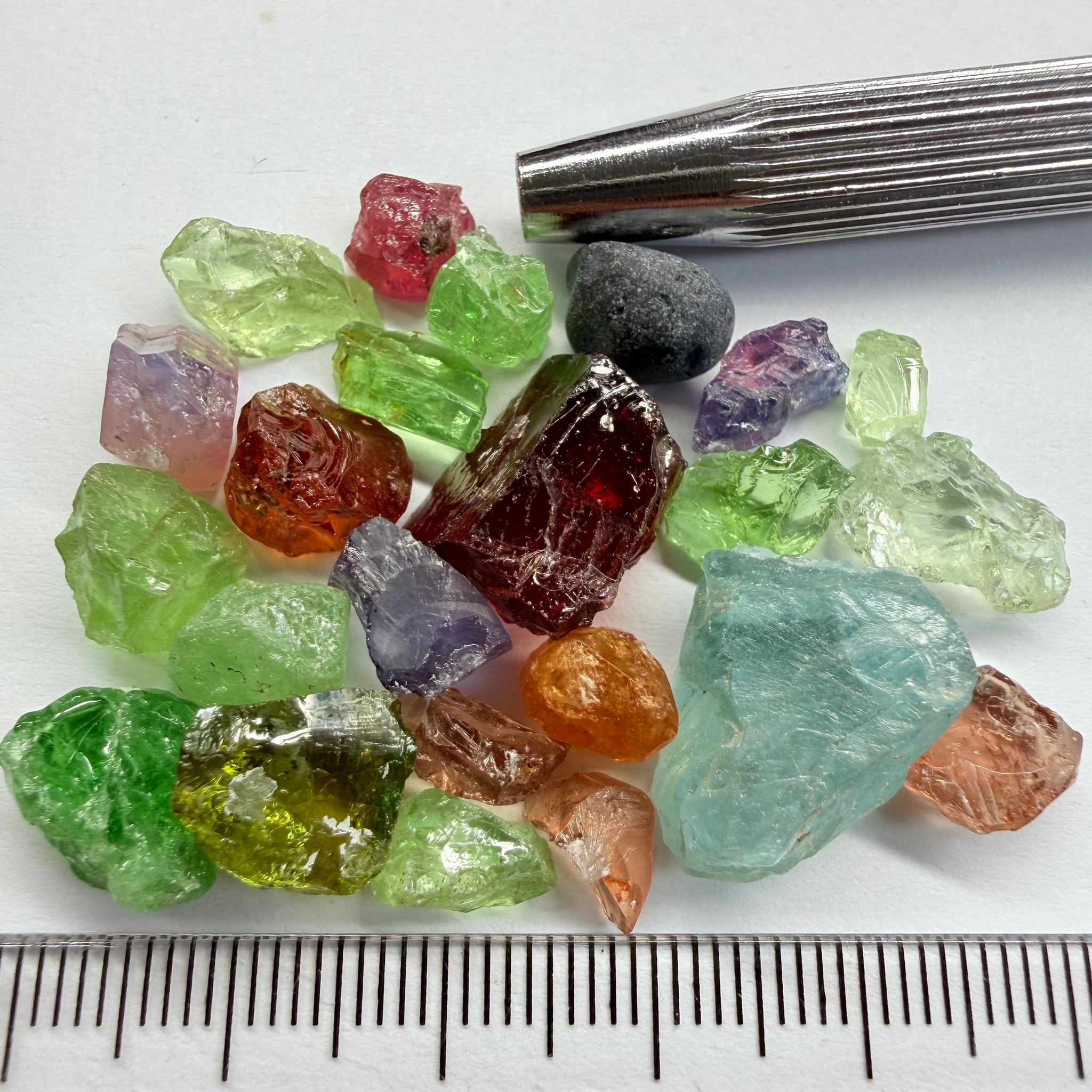 Mixed Lot, 92.53ct, Tanzania, Untreated Unheated, great for specimen collections or setting in jewellery as is, great for cabs too!