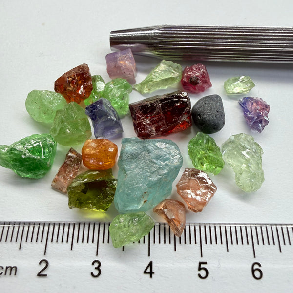 Mixed Lot, 92.53ct, Tanzania, Untreated Unheated, great for specimen collections or setting in jewellery as is, great for cabs too!