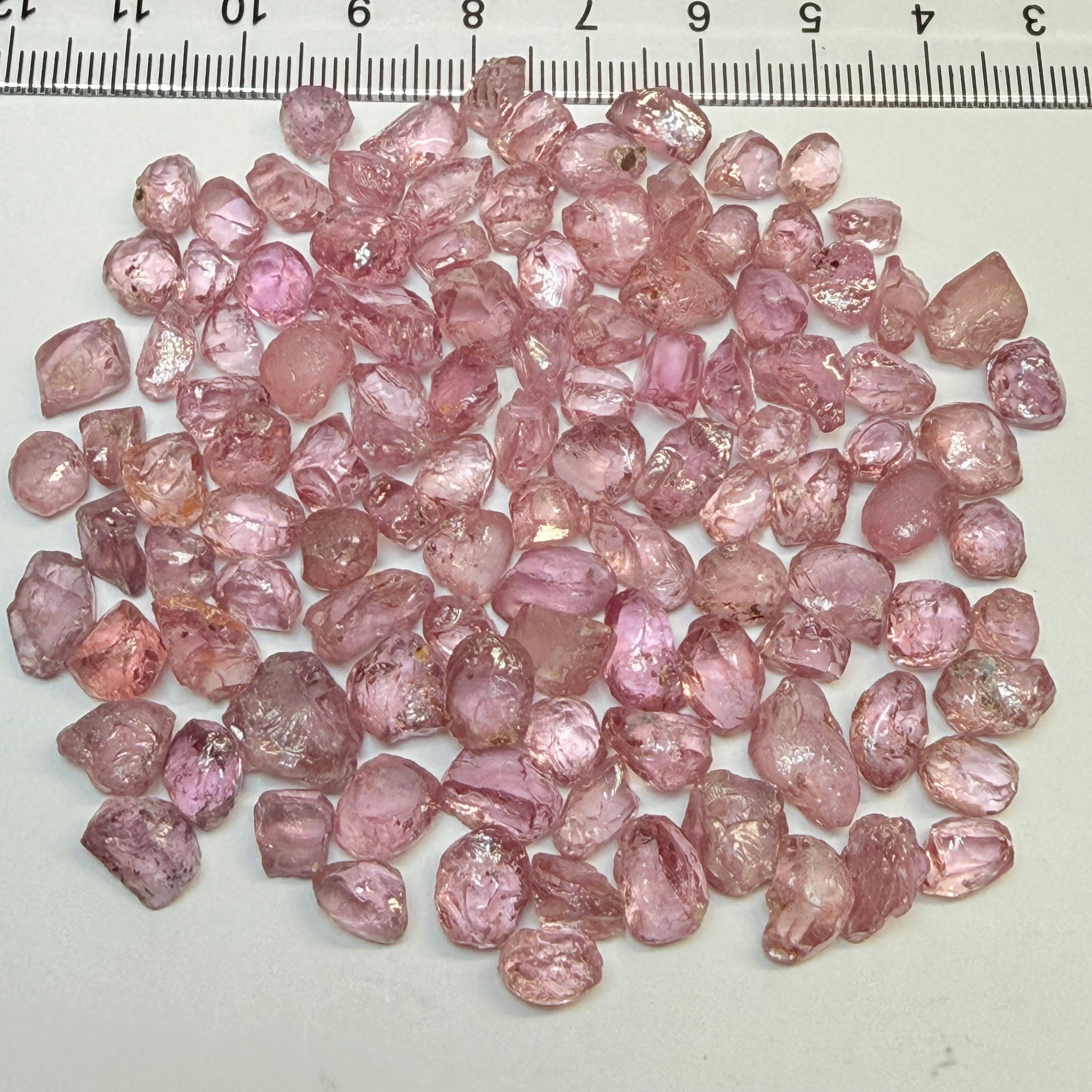 Dragon Garnet, 48.00gm / 240ct Lot, Tanzania, Untreated Unheated, mixed clarity lot from moderately included to internally flawless, 2ct average, see the video for uv effect