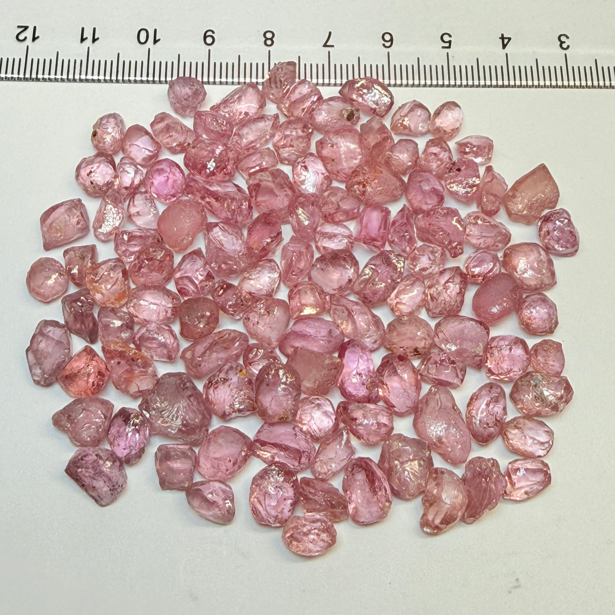 Dragon Garnet, 48.00gm / 240ct Lot, Tanzania, Untreated Unheated, mixed clarity lot from moderately included to internally flawless, 2ct average, see the video for uv effect