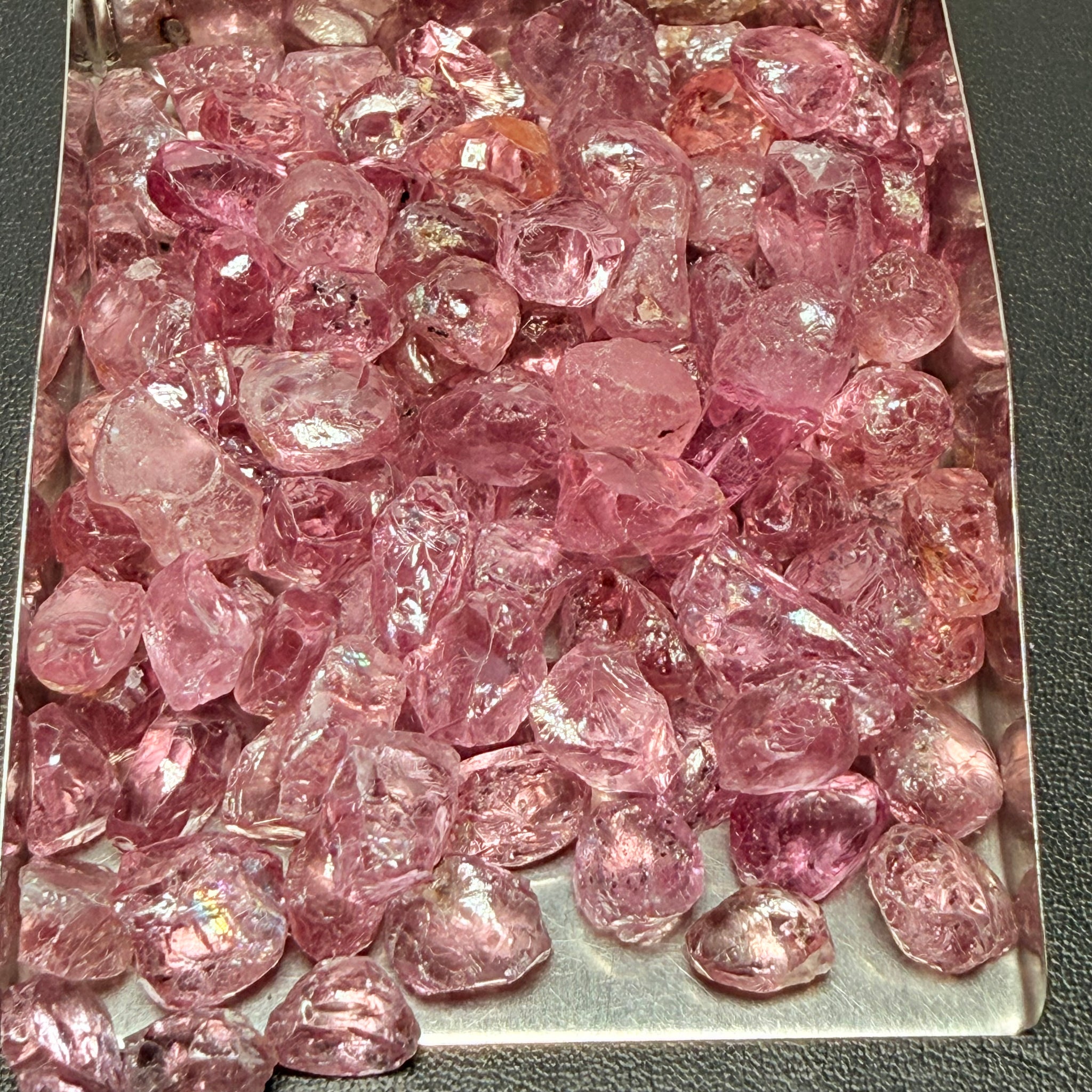 Dragon Garnet, 48.00gm / 240ct Lot, Tanzania, Untreated Unheated, mixed clarity lot from moderately included to internally flawless, 2ct average, see the video for uv effect