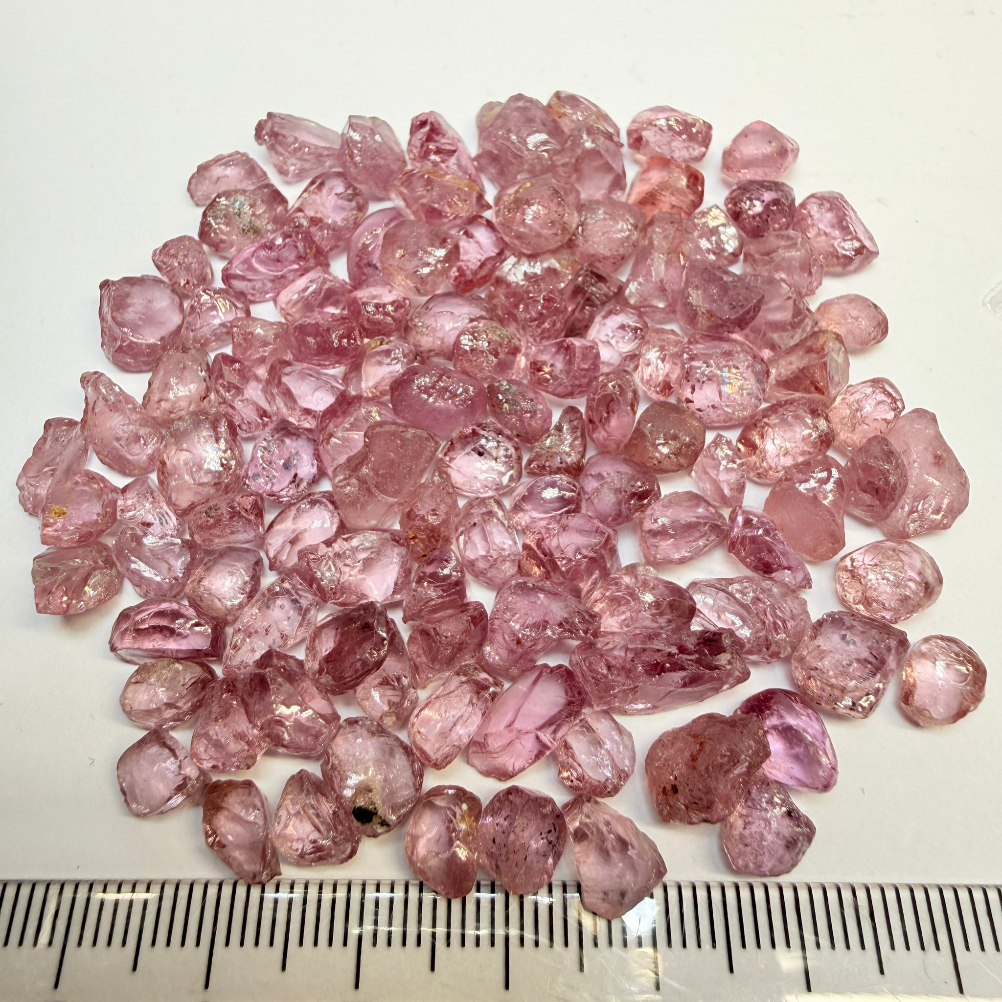 Dragon Garnet, 48.00gm / 240ct Lot, Tanzania, Untreated Unheated, mixed clarity lot from moderately included to internally flawless, 2ct average, see the video for uv effect