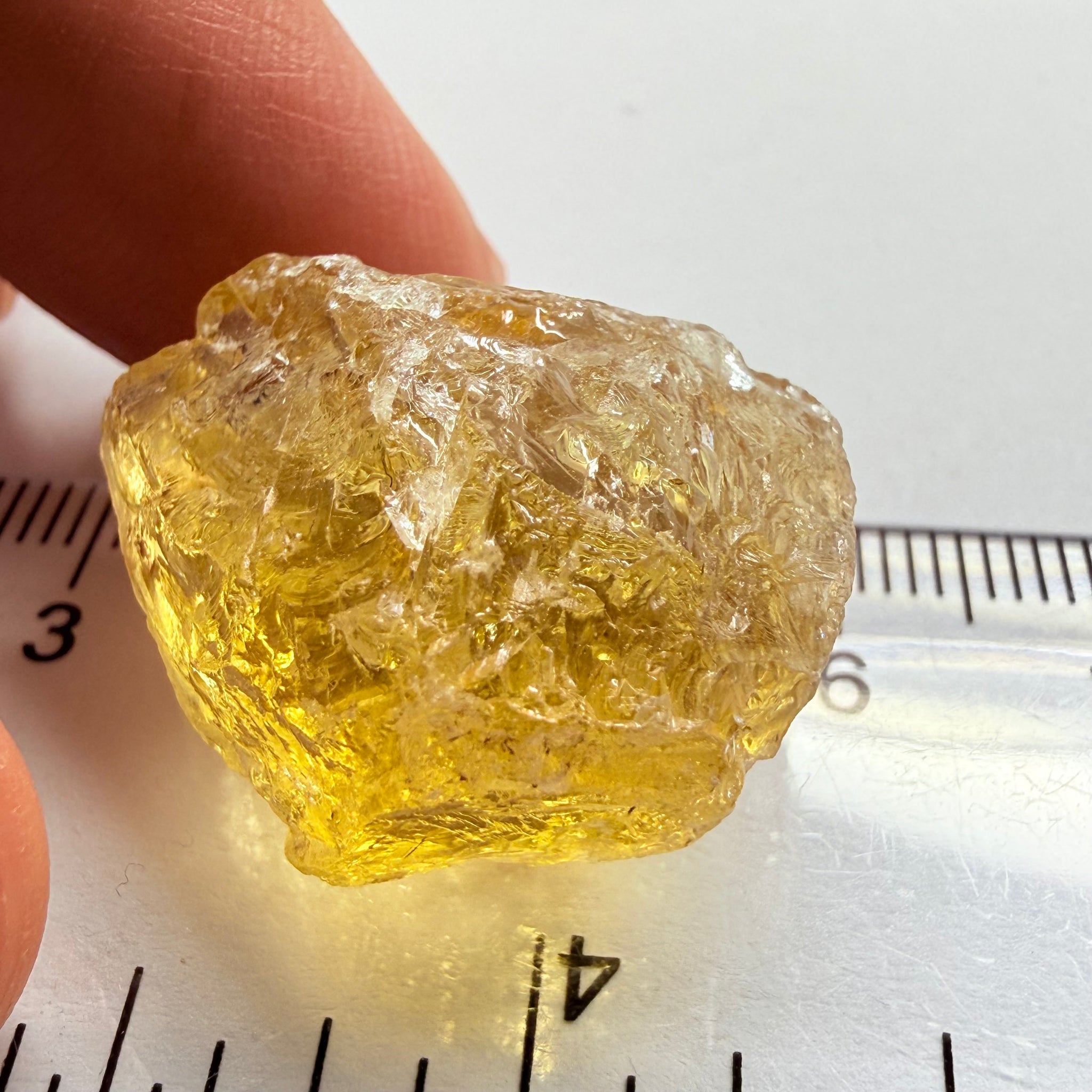 Golden Scapolite, 49.63ct, Dodoma, Tanzania, Untreated Unheated, dividing crack, slice along the crack, with one side vvs-if and the other side vs