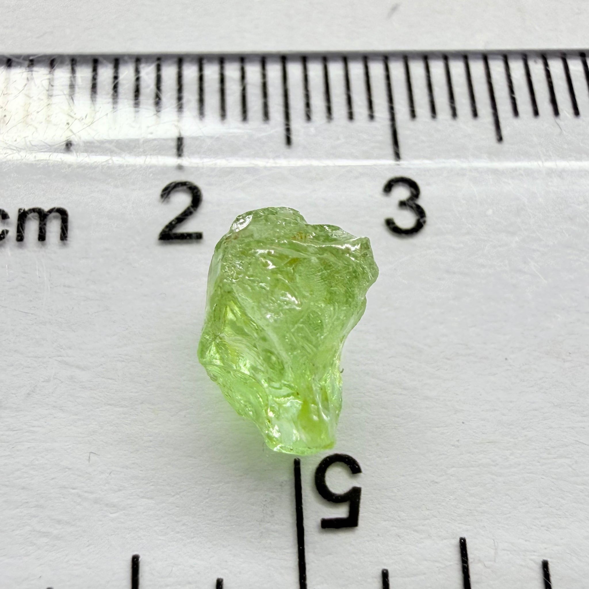 Tsavorite Garnet, 2.89ct, Kenya, Untreated Unheated, vs-vvs, light apple green