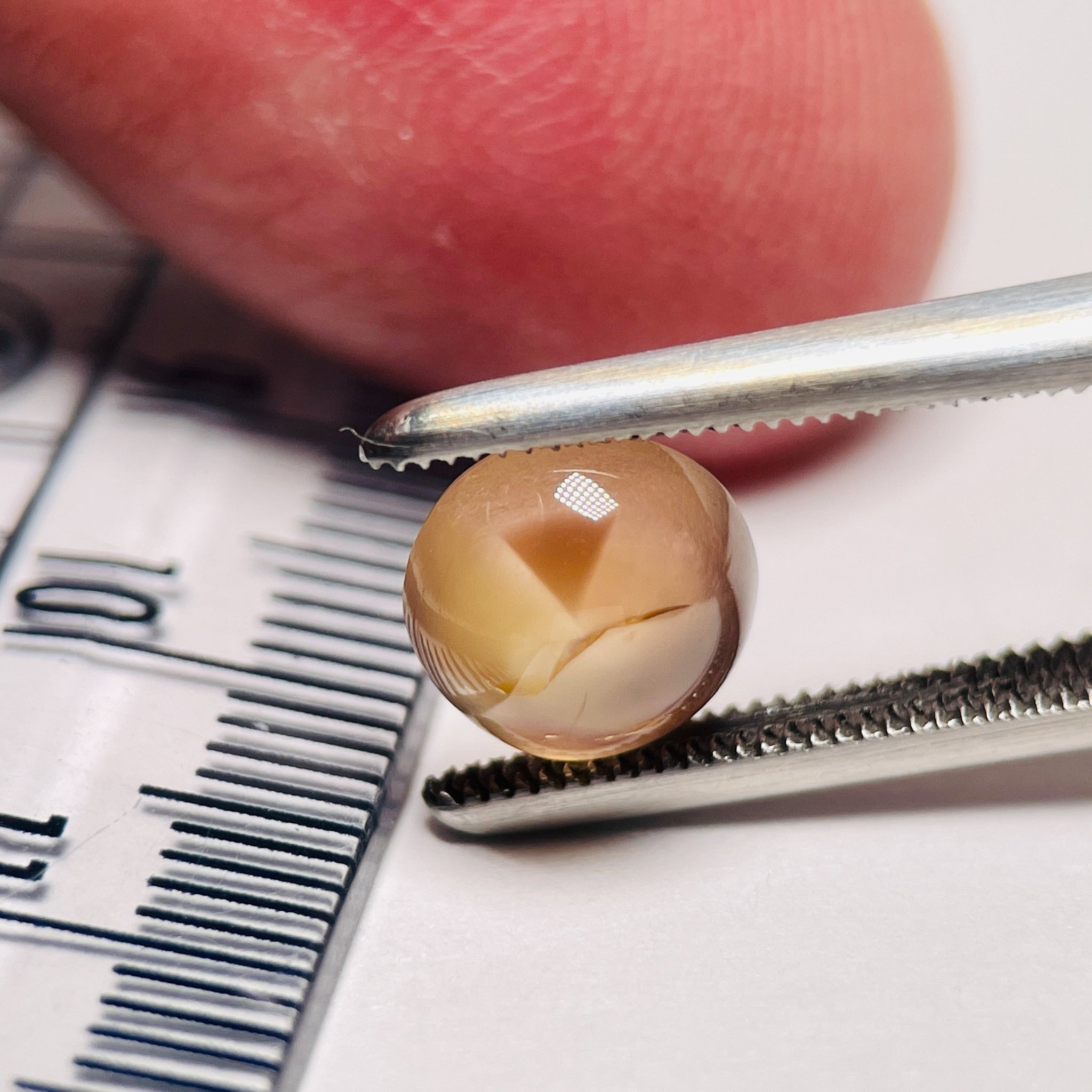 2.84Ct Sapphire Cabochon Seems To Have A Moving Star But As Point Umba Valley Tanzania. Untreated