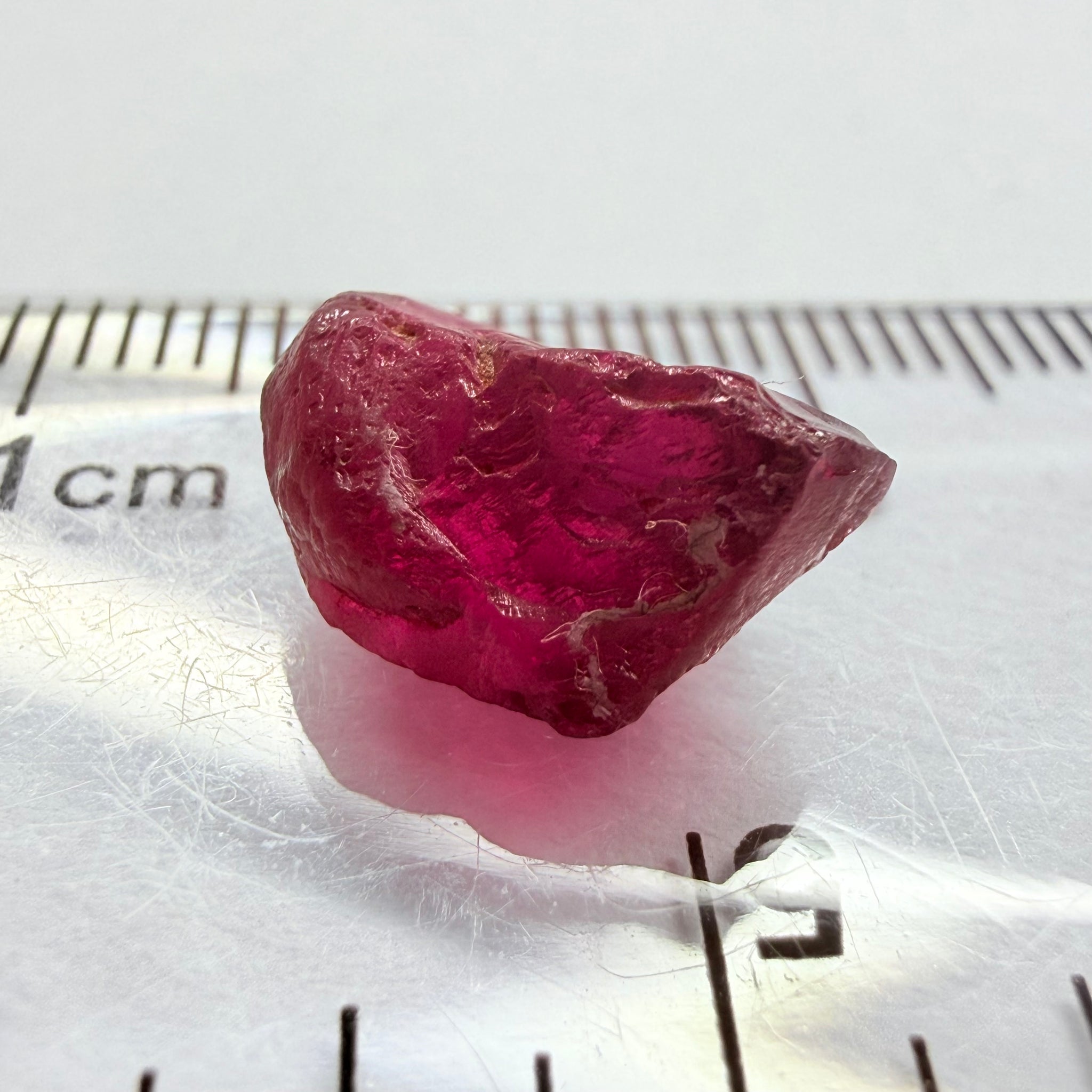 Tanga Garnet, 6.88ct, Mlimbi, Mwakijembe, near the kenyan border, Tanzania, vvs, note flattish shape