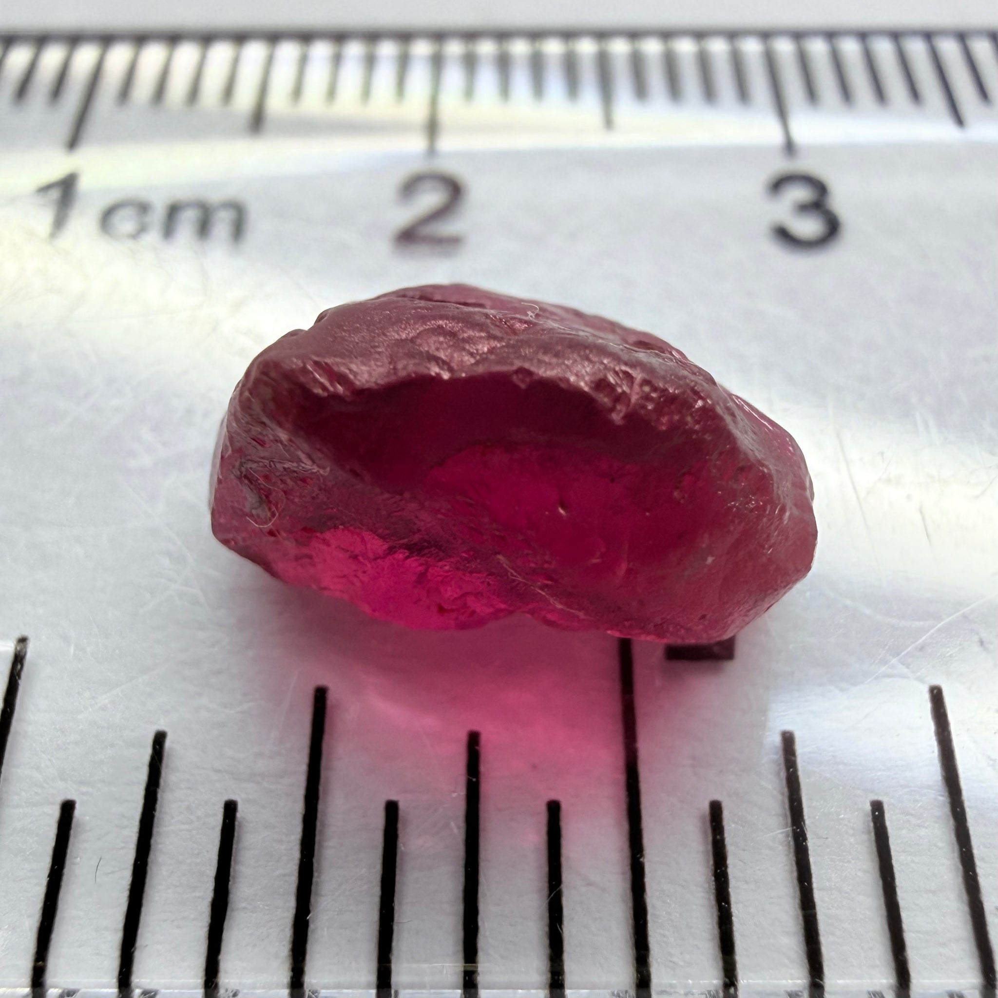 Tanga Garnet, 6.88ct, Mlimbi, Mwakijembe, near the kenyan border, Tanzania, vvs, note flattish shape