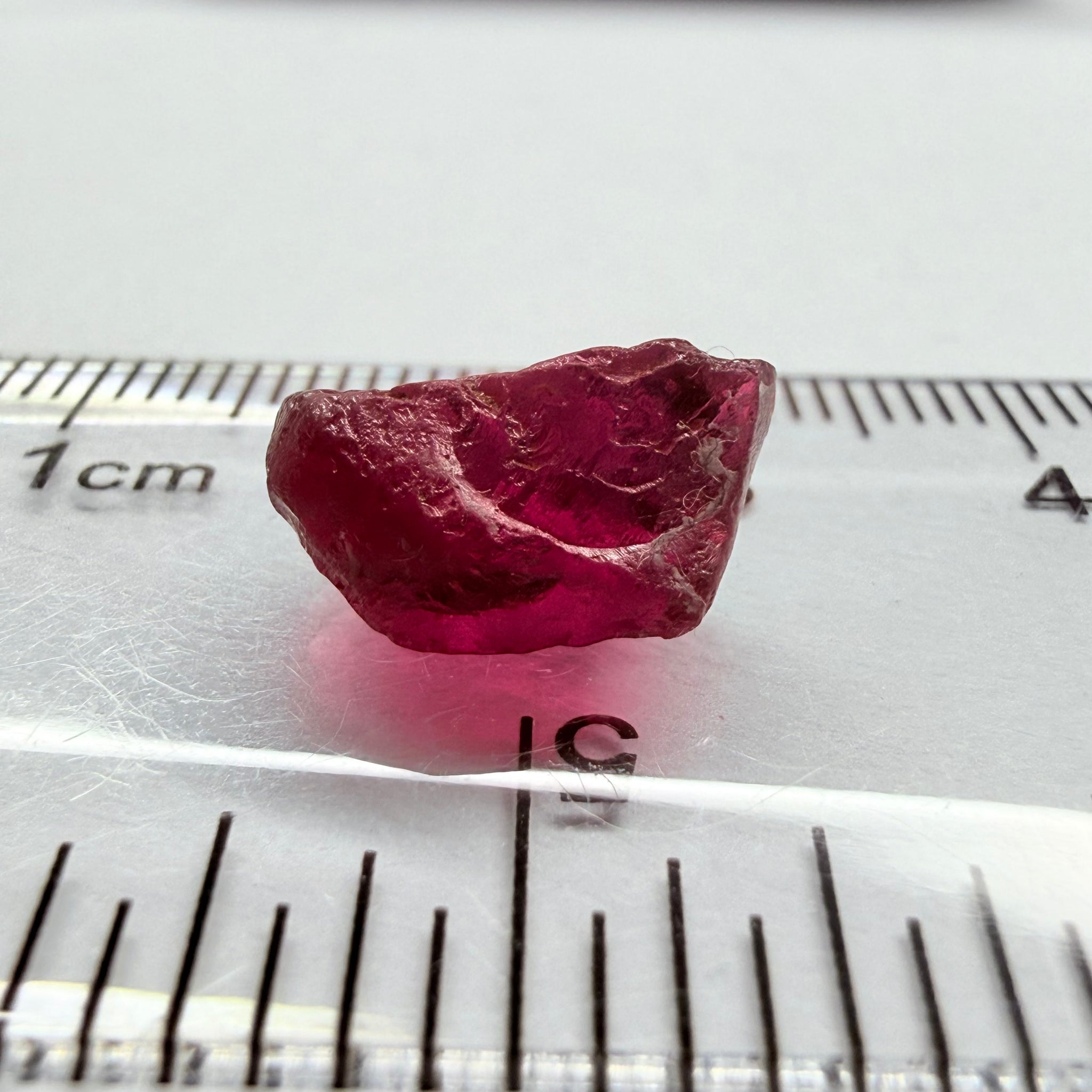 Tanga Garnet, 6.88ct, Mlimbi, Mwakijembe, near the kenyan border, Tanzania, vvs, note flattish shape