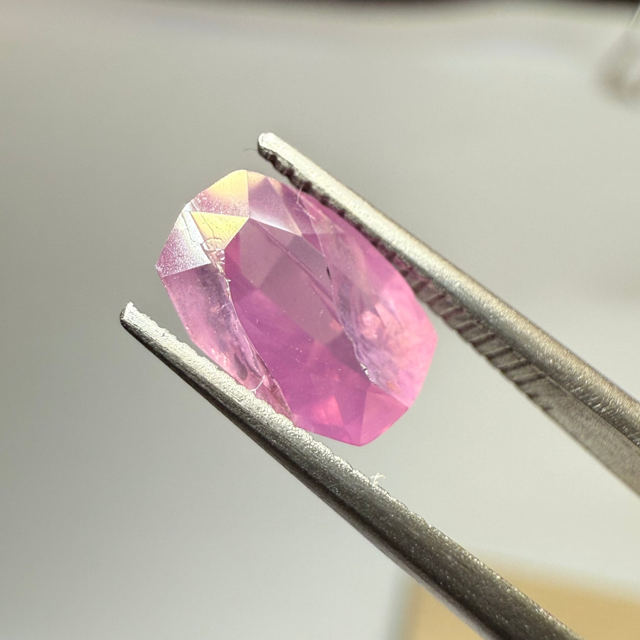 Sapphire 1.63ct, Winza, Tanzania, Untreated Unheated. Native cut, see pictures