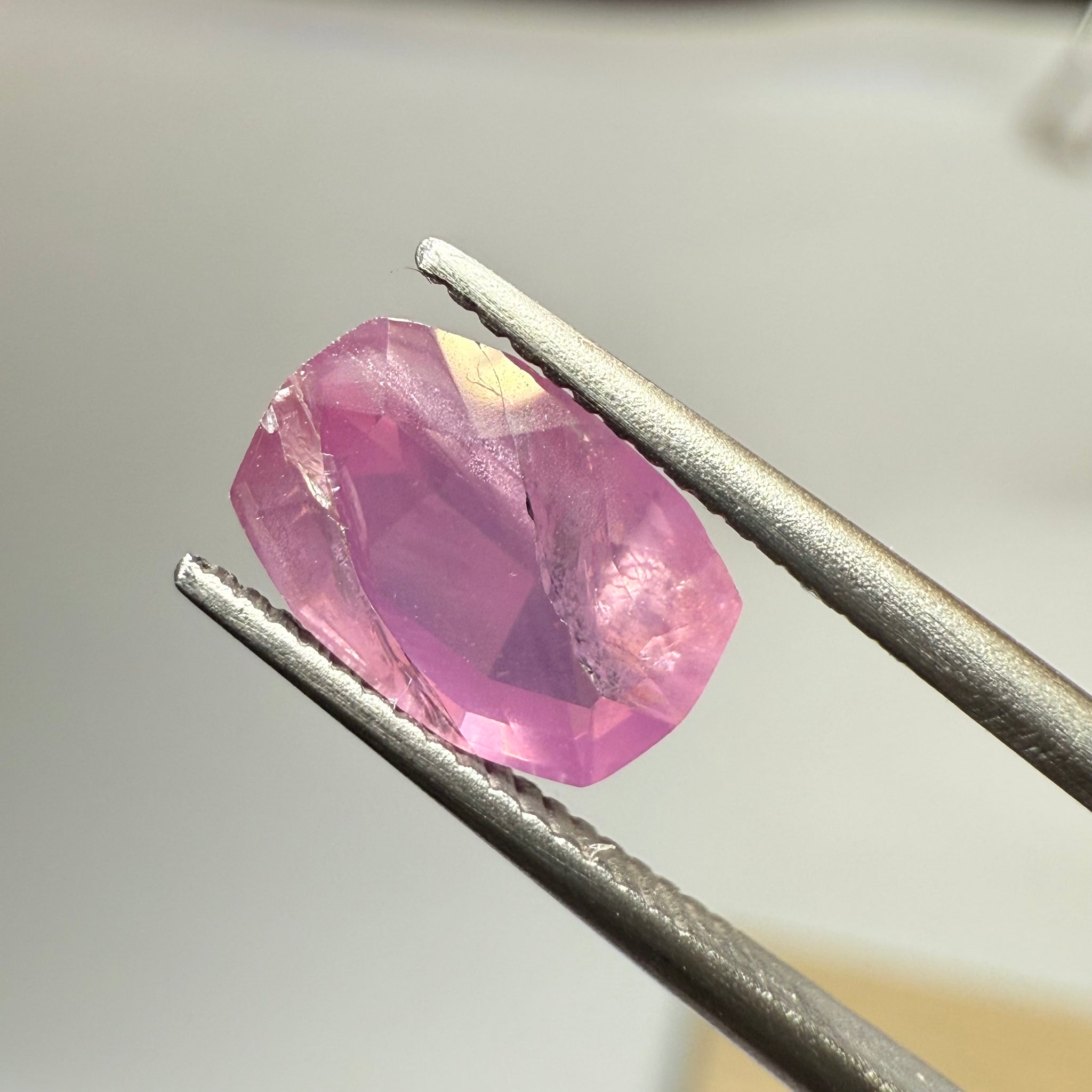 Sapphire 1.63ct, Winza, Tanzania, Untreated Unheated. Native cut, see pictures