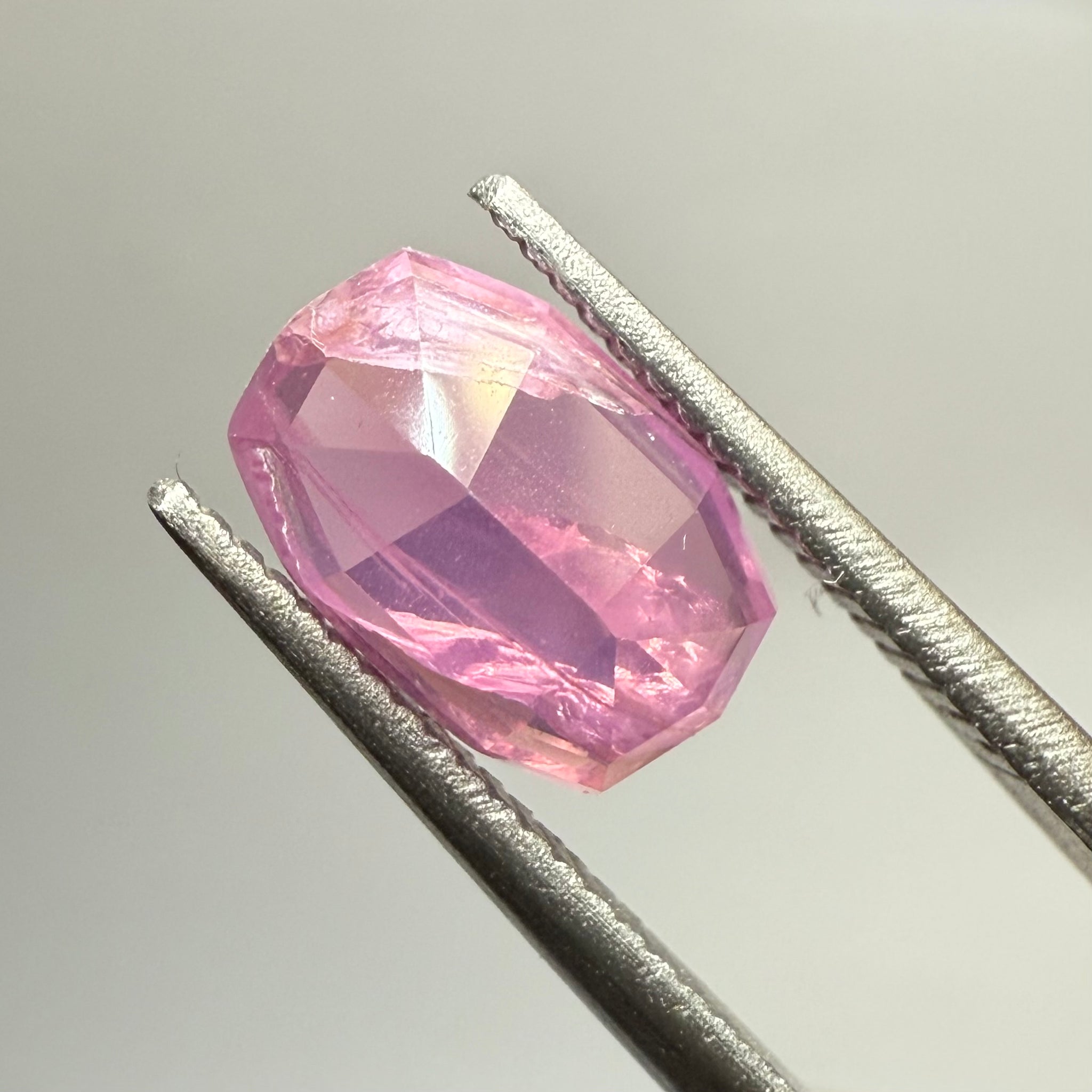 Sapphire 1.63ct, Winza, Tanzania, Untreated Unheated. Native cut, see pictures