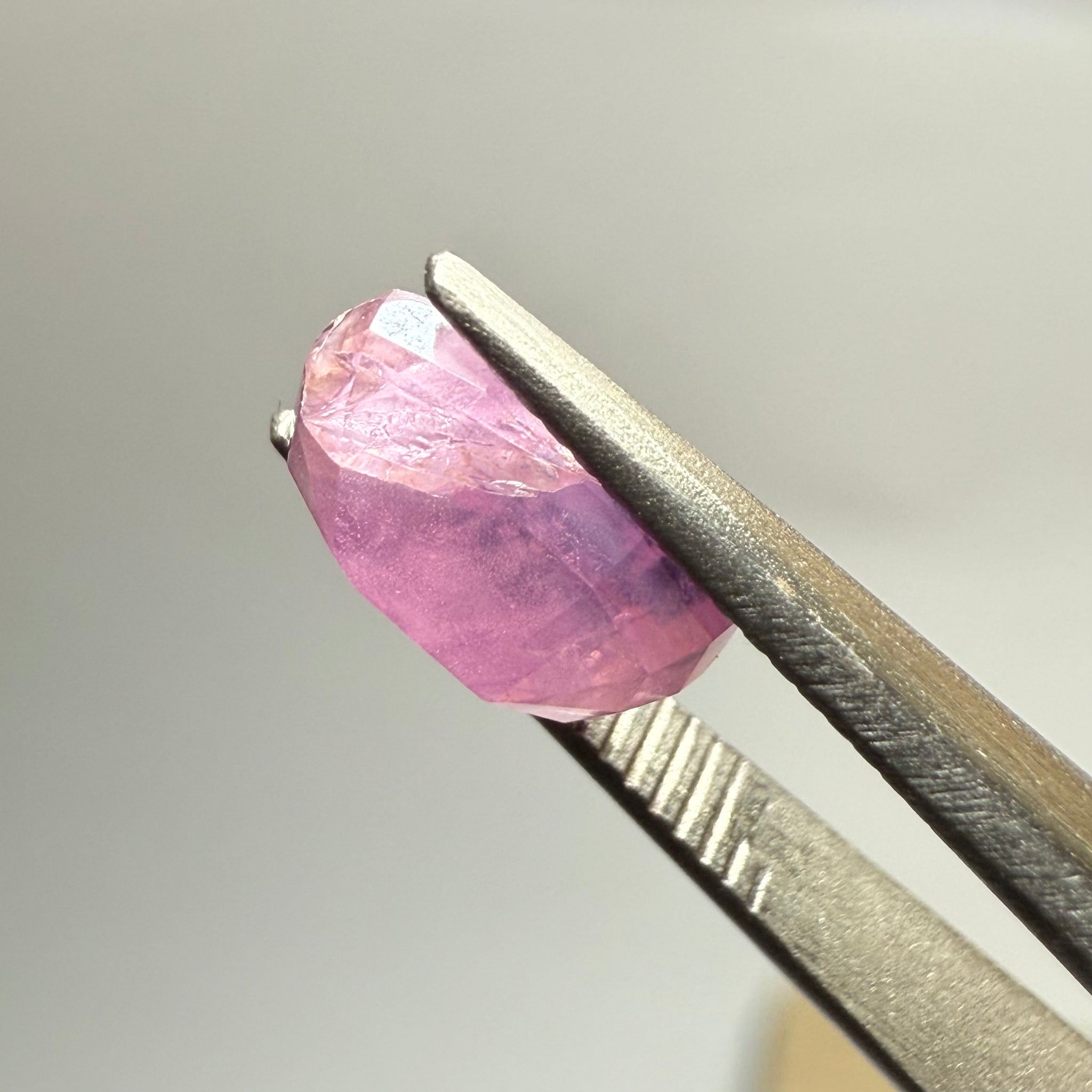 Sapphire 1.63ct, Winza, Tanzania, Untreated Unheated. Native cut, see pictures