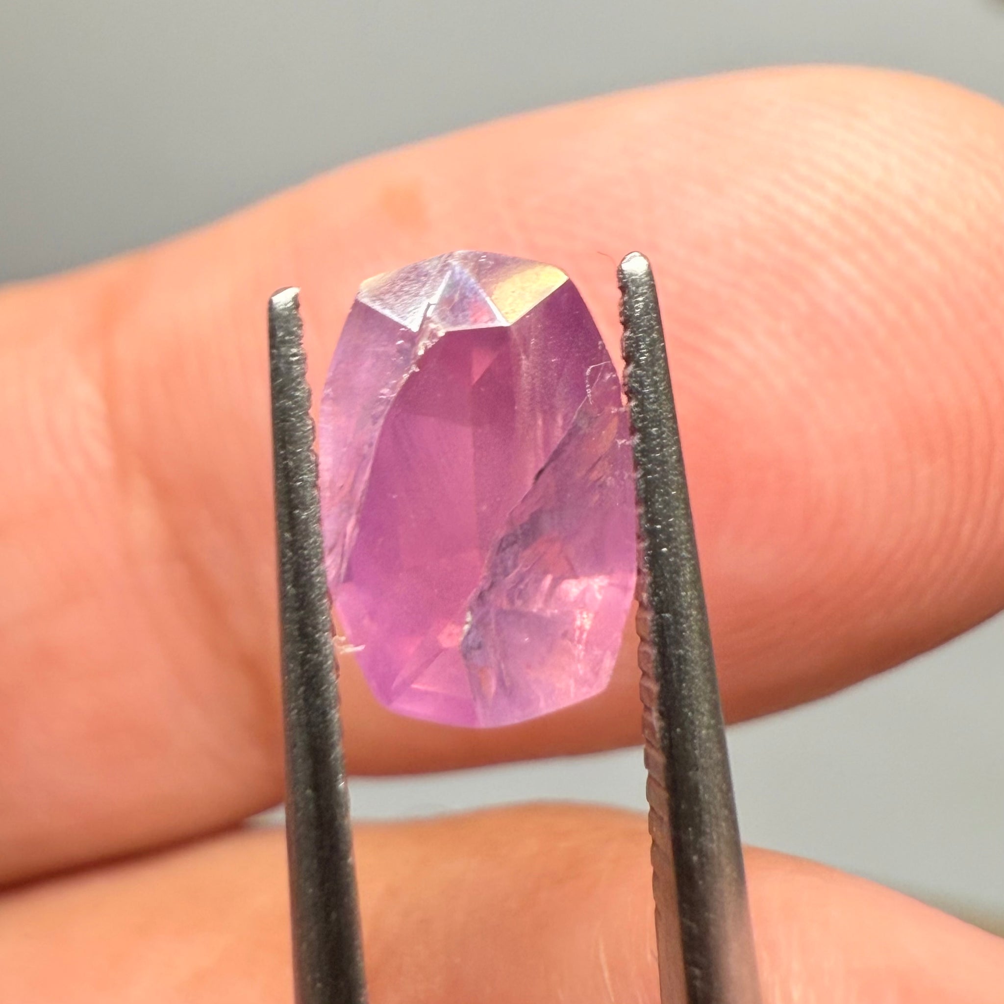 Sapphire 1.63ct, Winza, Tanzania, Untreated Unheated. Native cut, see pictures