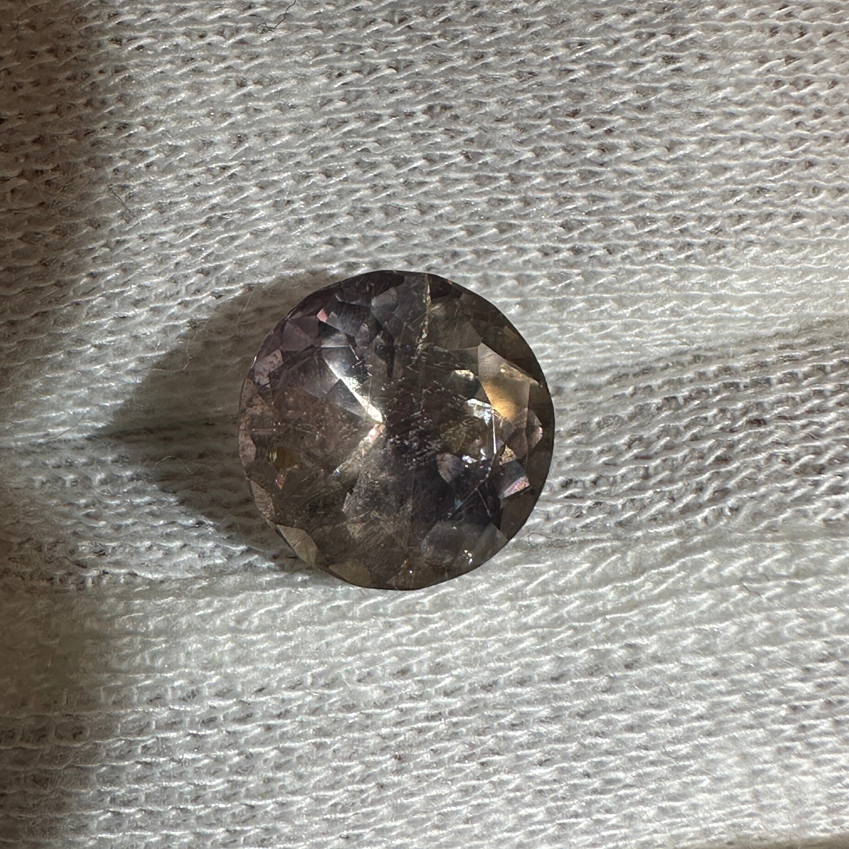 4.84ct Colour Change Sapphire, Umba, Tanzania. Untreated Unheated. See photos for colour change