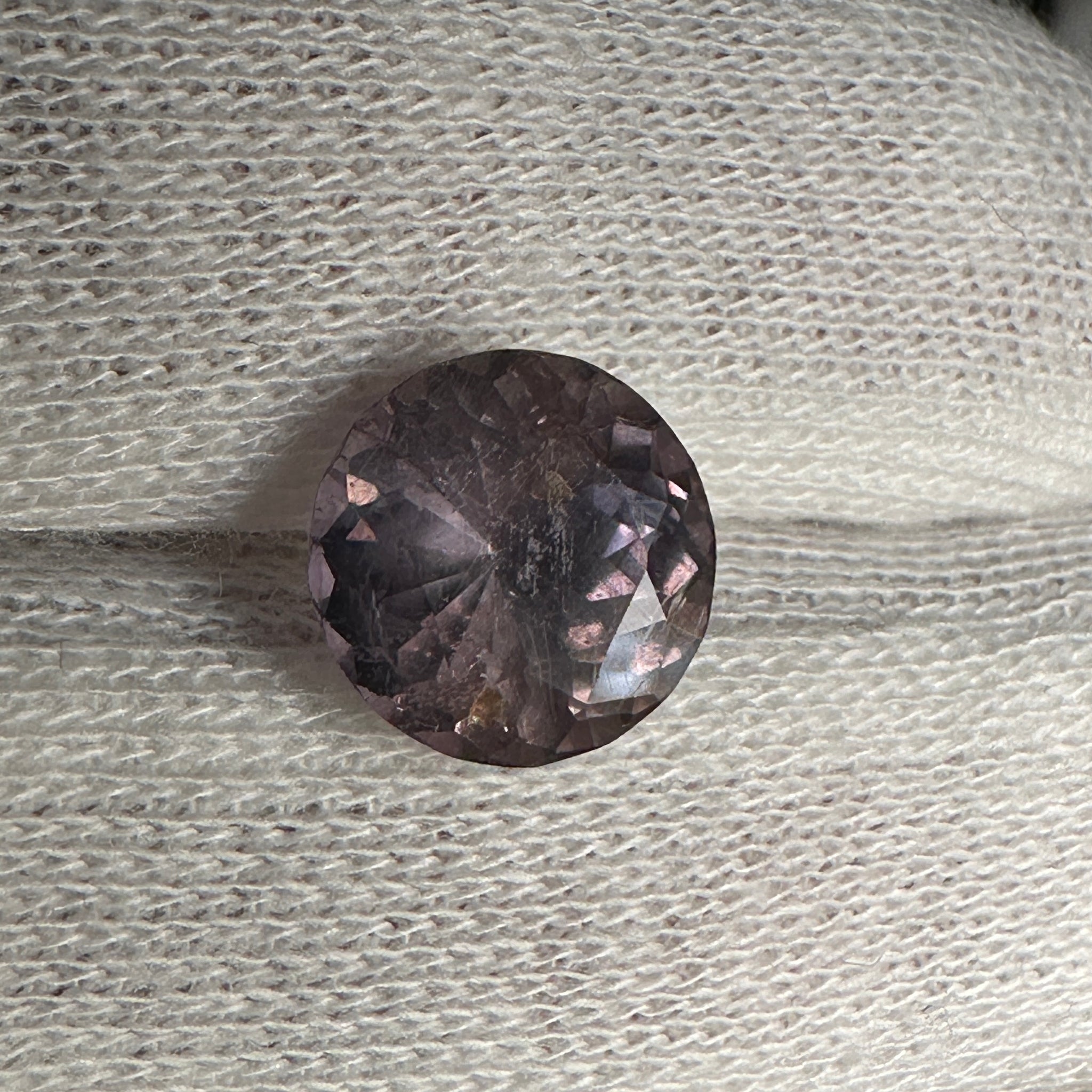 Colour Change Sapphire, 4.84ct, Umba, Tanzania. Untreated Unheated. See photos for colour change