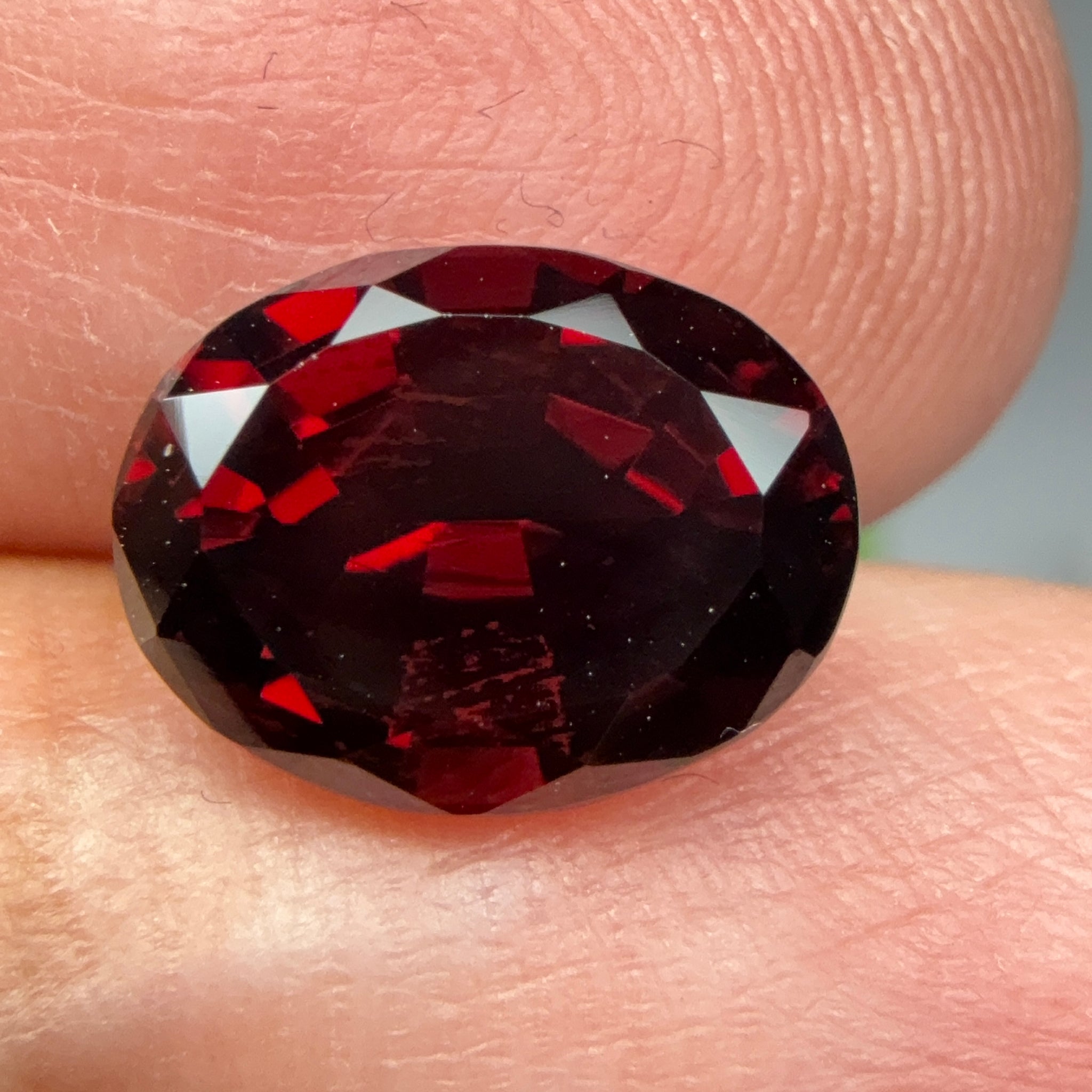 Umbalite Garnet, 3.90ct, Tanzania, Untreated Unheated, darkish but beautiful shades of colour coming through