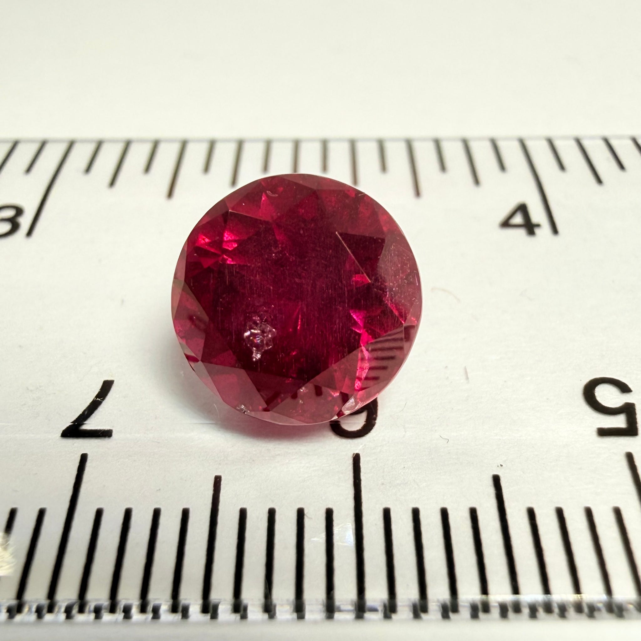 Colour Shift Garnet, 4.35ct, Tanzania, Untreated Unheated, very fiery stone, slightly included and silky, inclusion right under the table, but going cheap