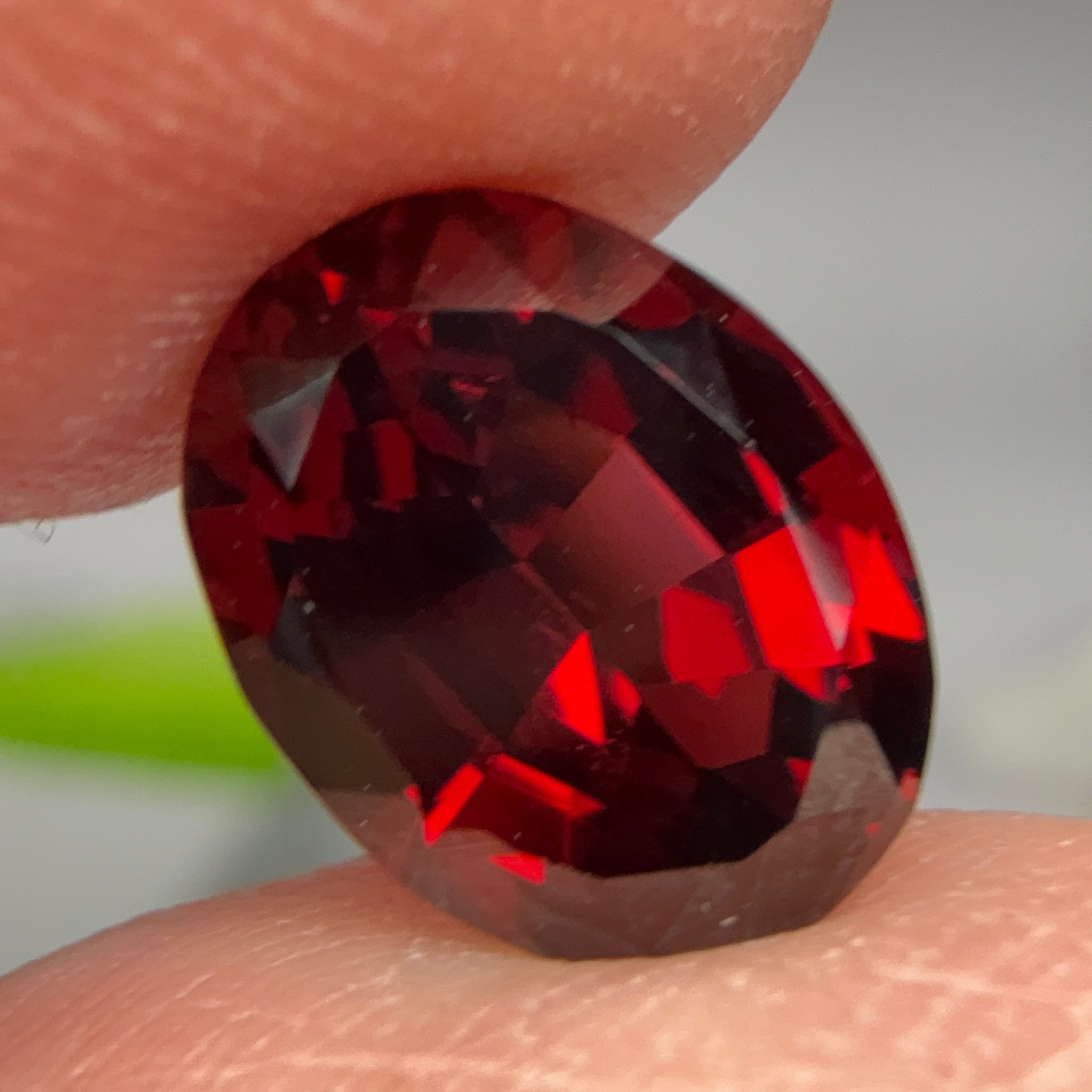 Umbalite Garnet, 3.90ct, Tanzania, Untreated Unheated, darkish but beautiful shades of colour coming through
