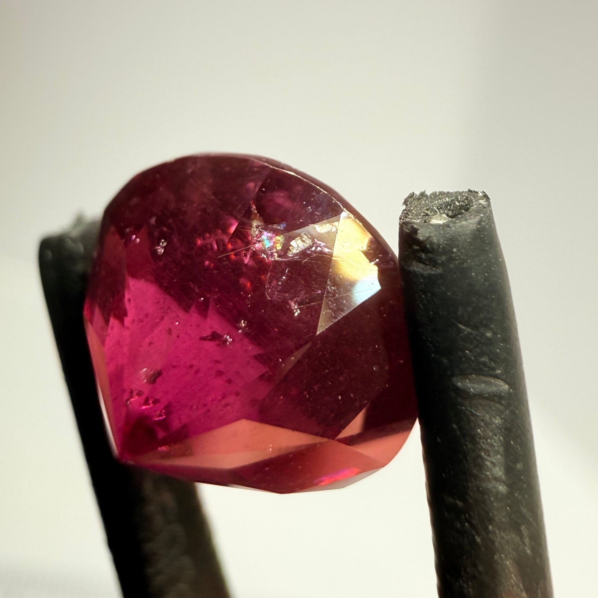 Colour Shift Garnet, 4.35ct, Tanzania, Untreated Unheated, very fiery stone, slightly included and silky, inclusion right under the table, but going cheap