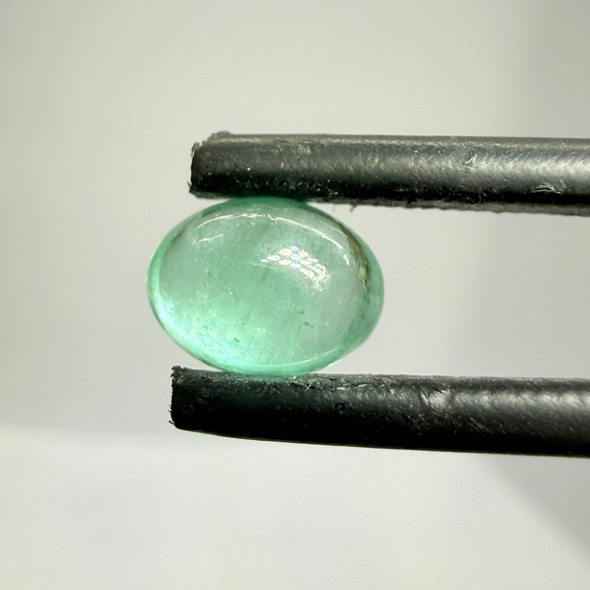 Emerald Cabochon, 1.04ct, Manyara, Tanzania. Untreated Unheated No Oil