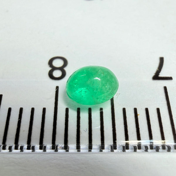 Emerald Cabochon, 0.29ct, Manyara, Tanzania. Untreated Unheated No Oil