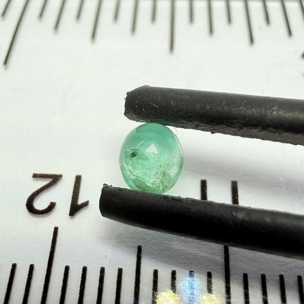 Emerald Cabochon, 0.25ct, Manyara, Tanzania. Untreated Unheated No Oil