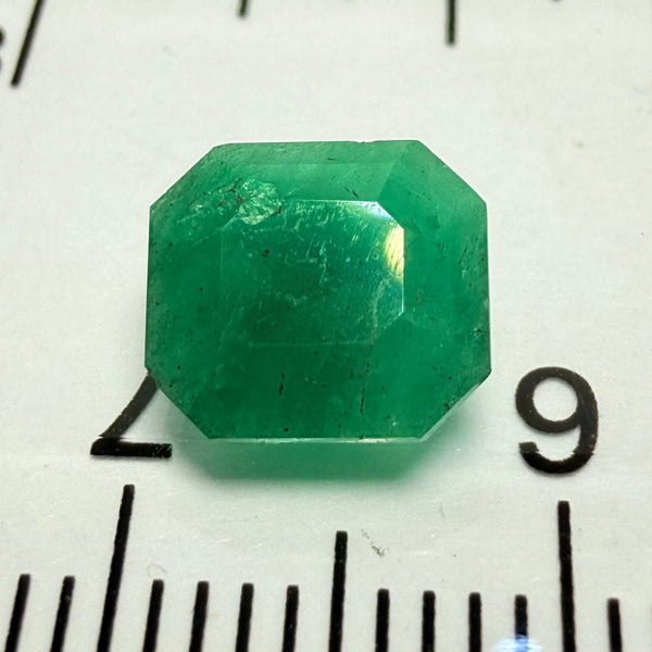 Emerald, 1.26ct, Tanzania, Untreated Unheated, no oil, slight natural chip for the natural formation of the crystal, its on the crown table facet, price reflects