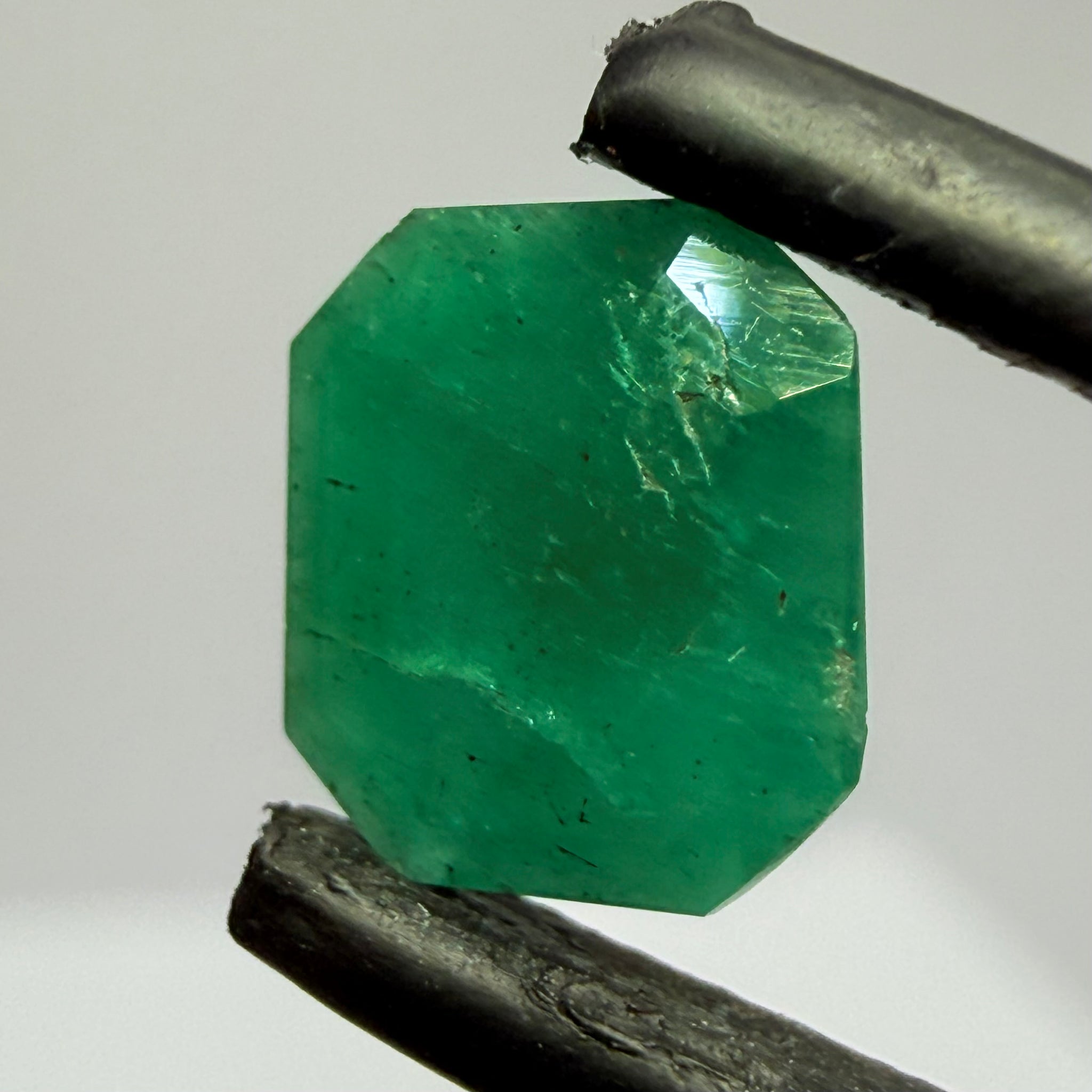 Emerald, 1.26ct, Tanzania, Untreated Unheated, no oil, slight natural chip for the natural formation of the crystal, its on the crown table facet, price reflects