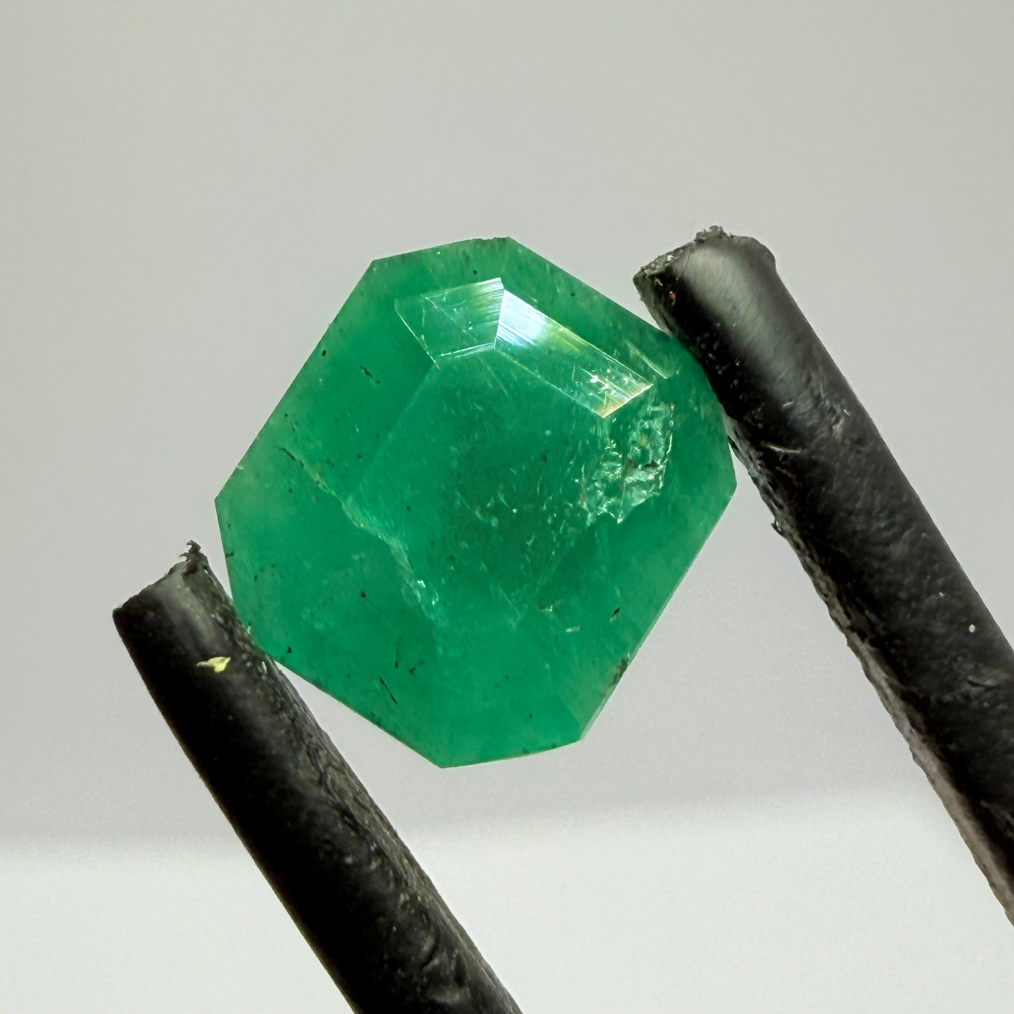 Emerald, 1.26ct, Tanzania, Untreated Unheated, no oil, slight natural chip for the natural formation of the crystal, its on the crown table facet, price reflects