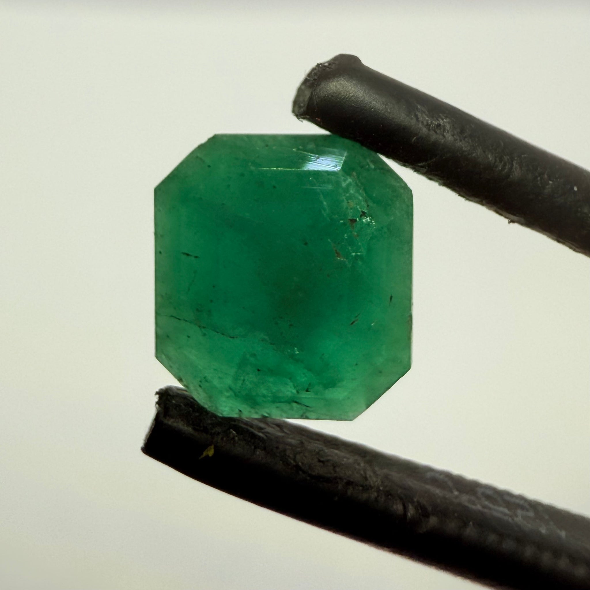 Emerald, 1.26ct, Tanzania, Untreated Unheated, no oil, slight natural chip for the natural formation of the crystal, its on the crown table facet, price reflects