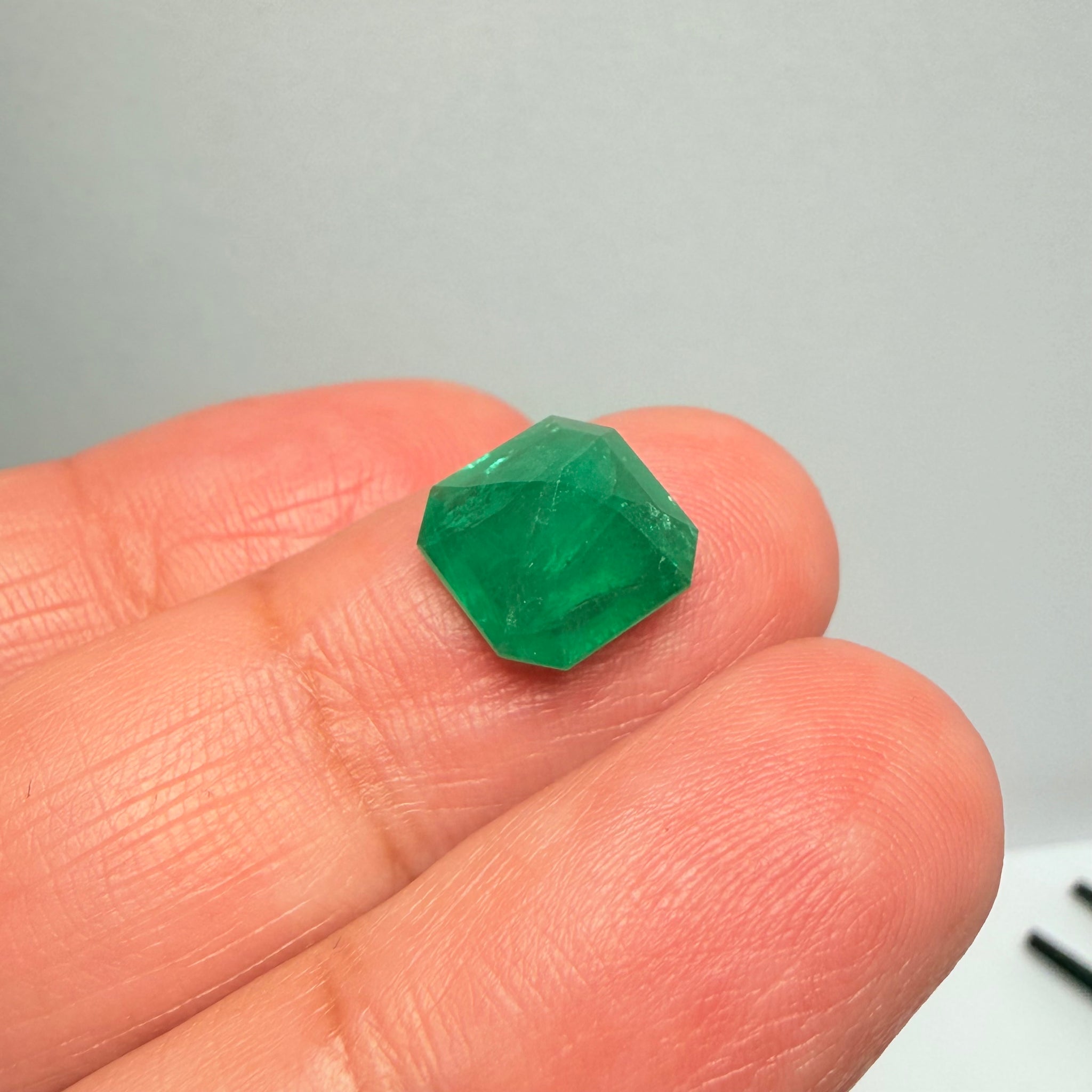 Emerald, 3.94ct, Sumbawanga, Tanzania, Untreated Unheated, no oil