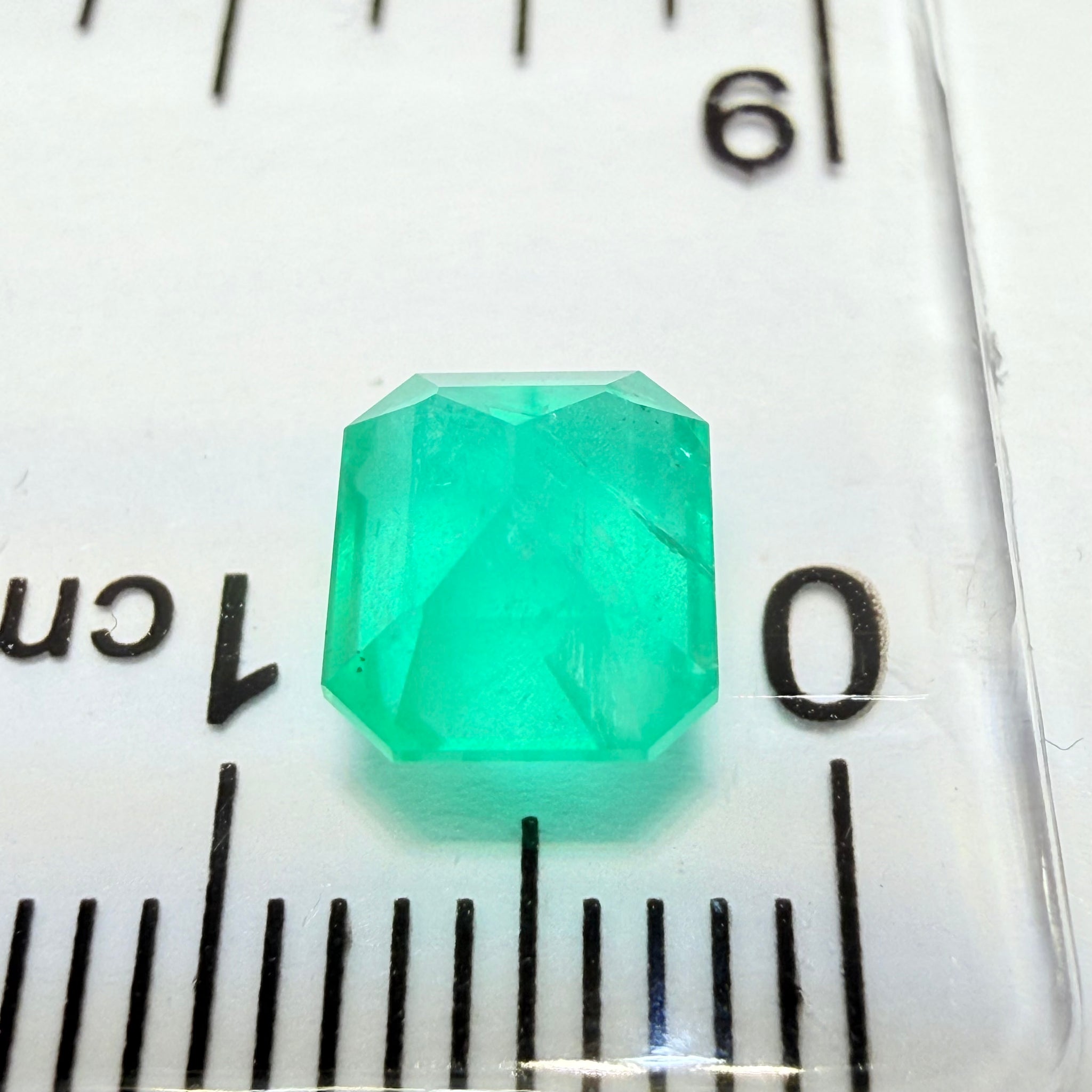 Emerald, 1.40ct, Sumbawanga, Tanzania, Untreated Unheated, no oil, vivid neon