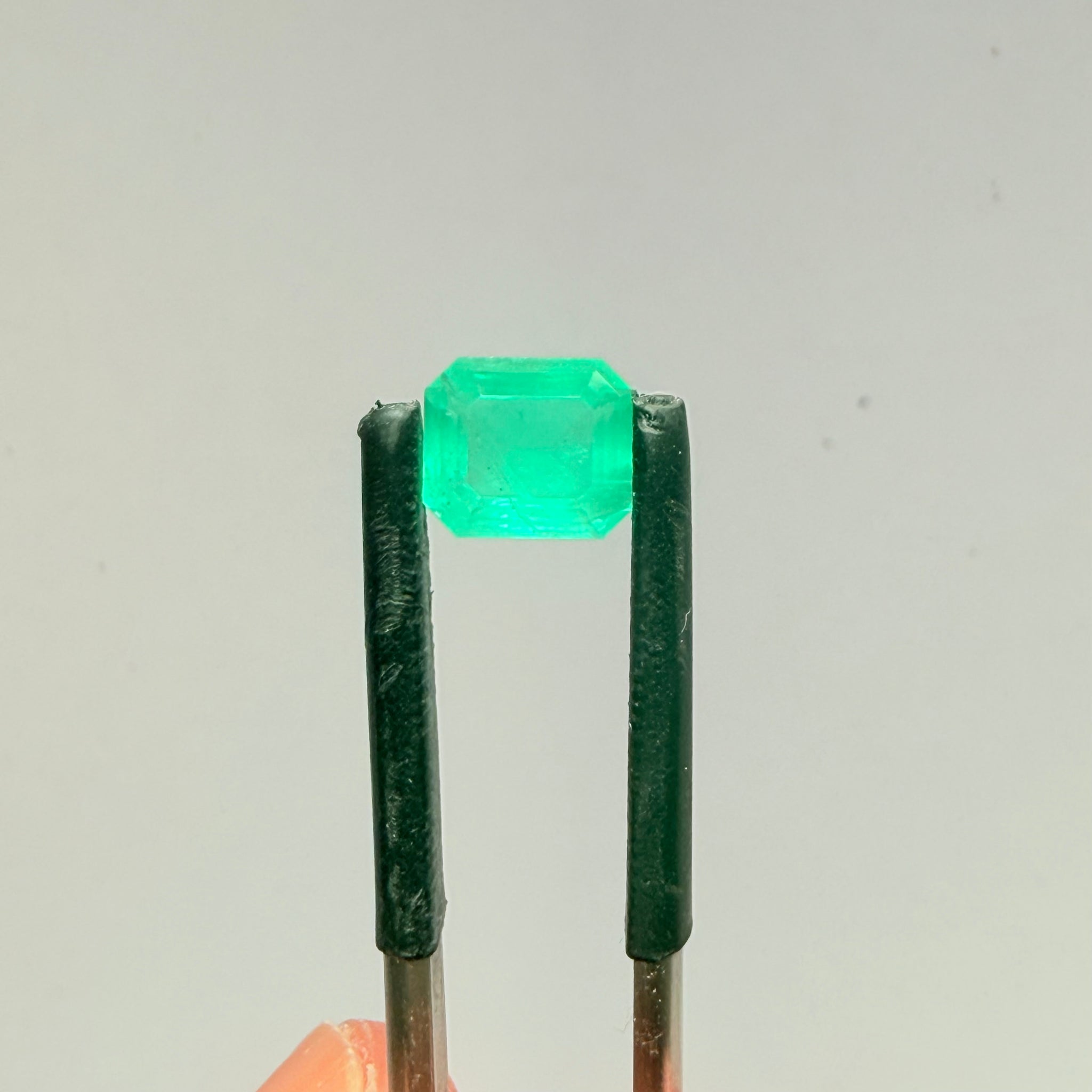 Emerald, 1.40ct, Sumbawanga, Tanzania, Untreated Unheated, no oil, vivid neon