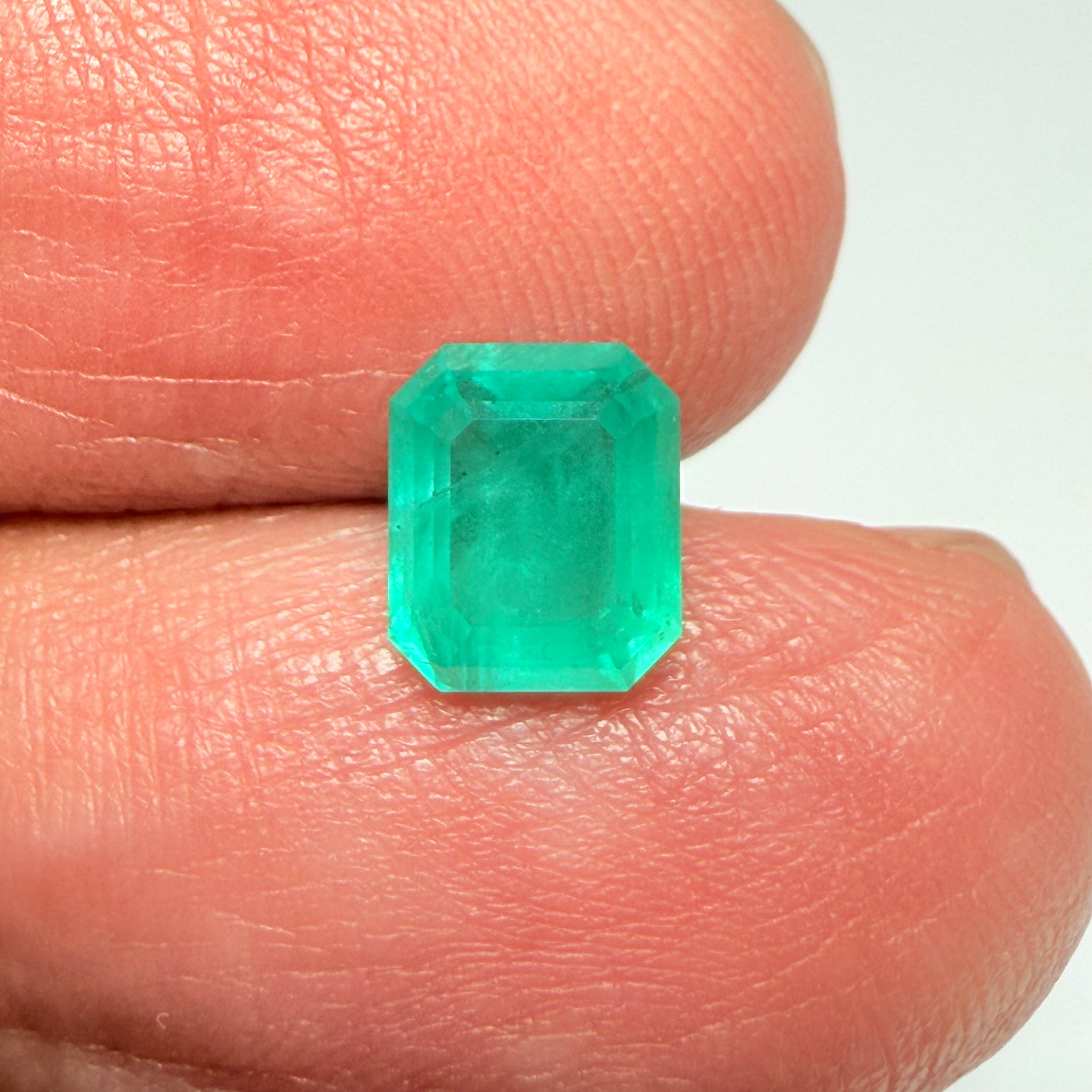 Emerald, 1.40ct, Sumbawanga, Tanzania, Untreated Unheated, no oil, vivid neon