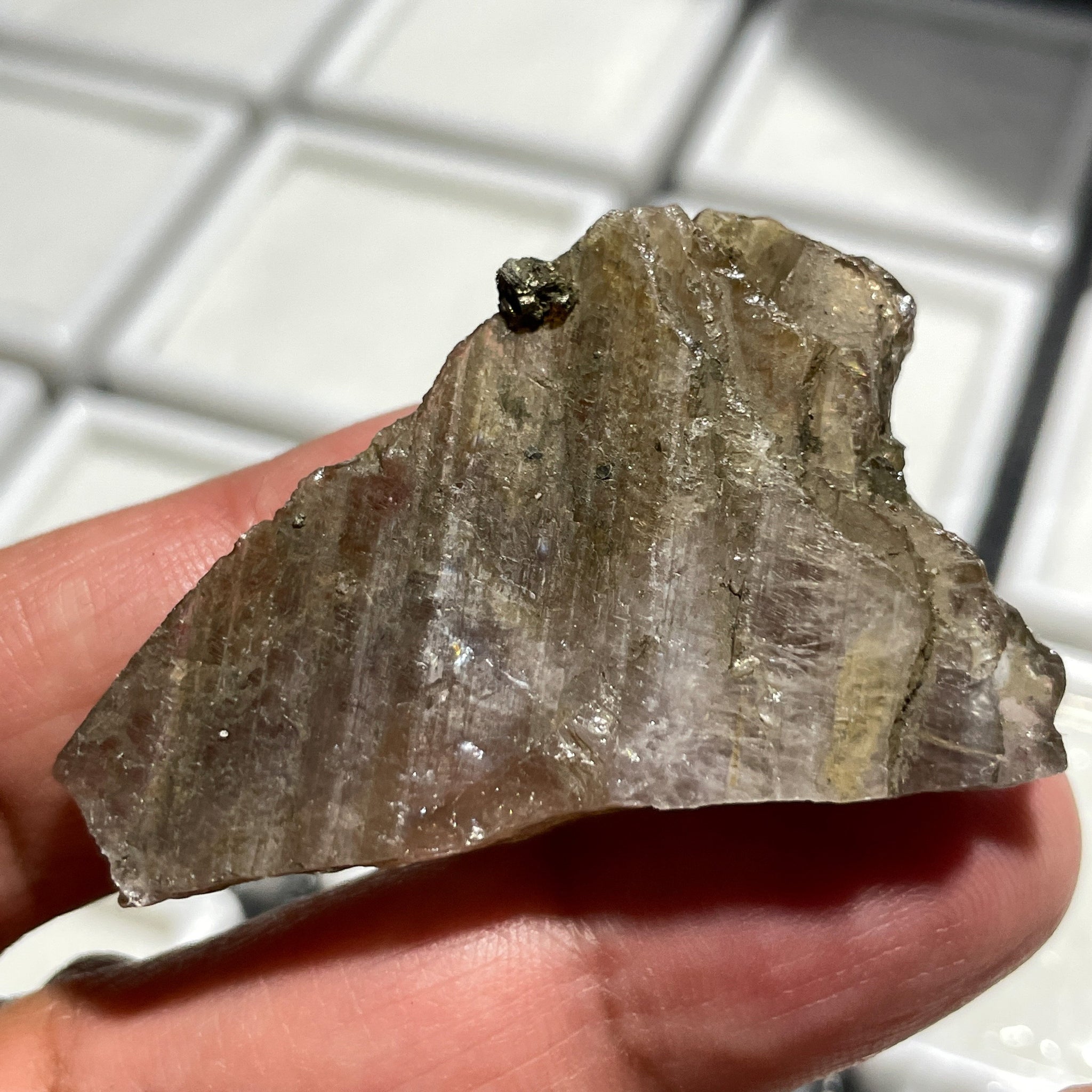 110Ct Magnesio Axinite Crystal Merelani Tanzania. 4.9 X 3.0 1Cm