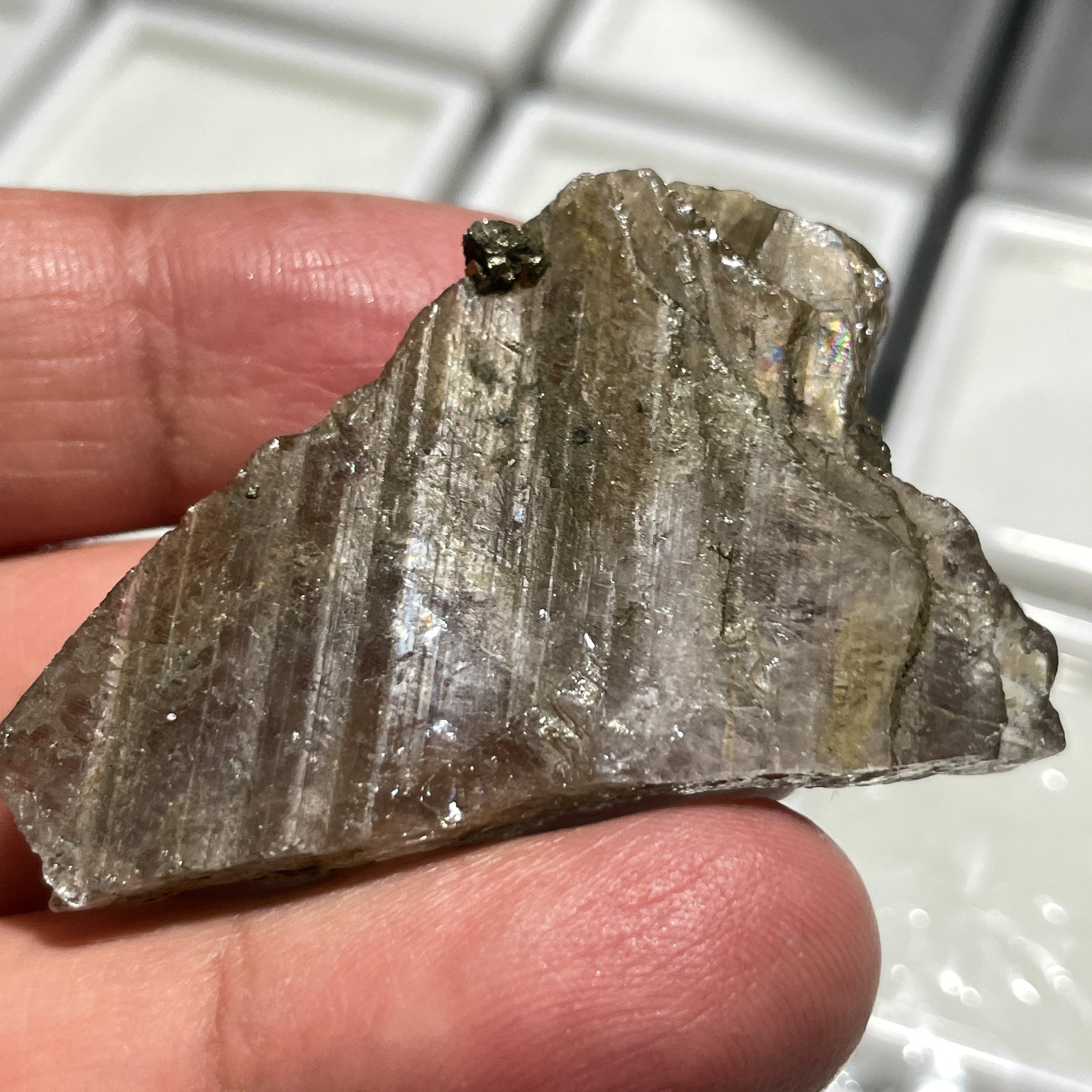 110Ct Magnesio Axinite Crystal Merelani Tanzania. 4.9 X 3.0 1Cm