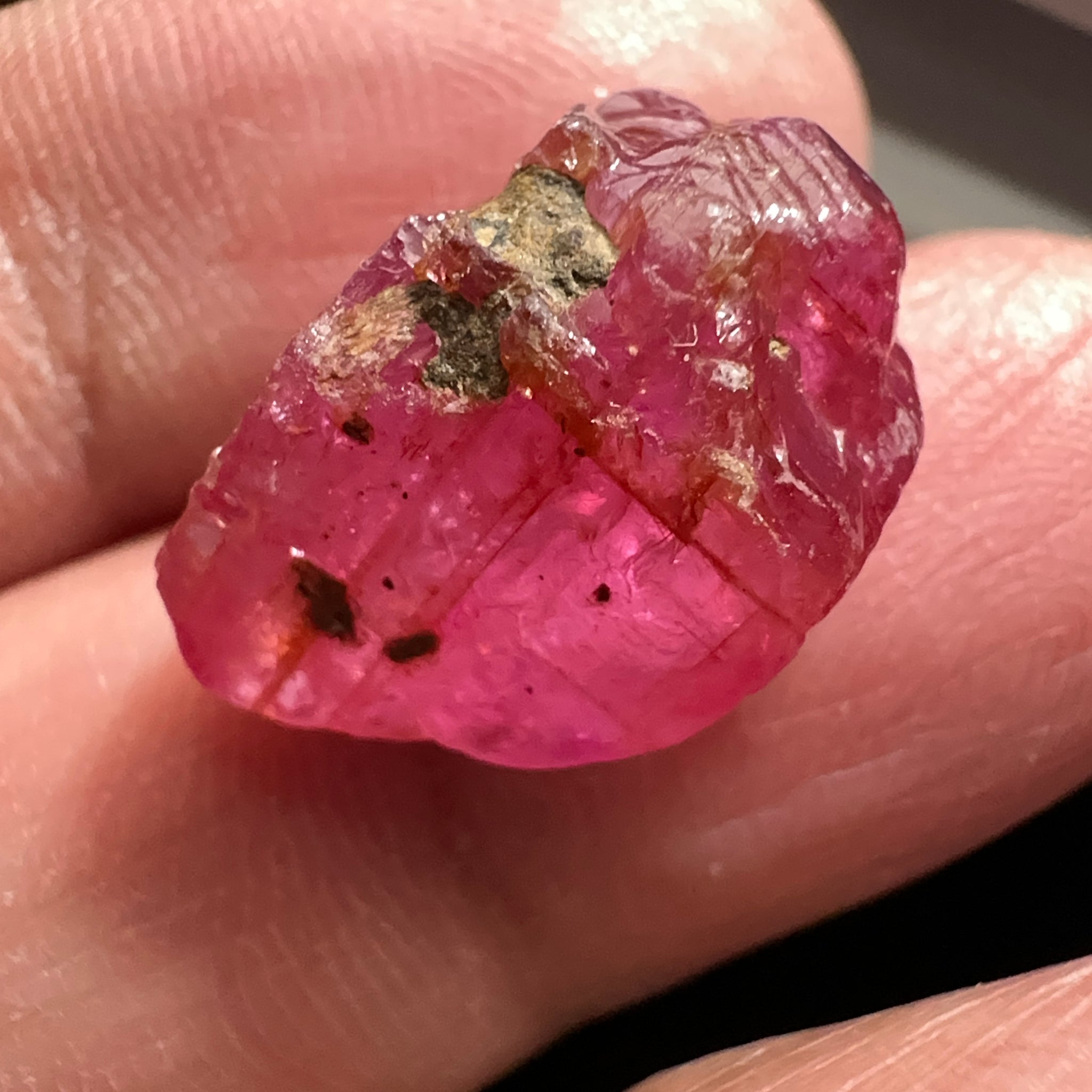 Sapphire Ruby Crystal, 20.23ct, Morogoro, Tanzania, Untreated Unheated. 18 x 12 x 9 mm, specimen/cab or facet it