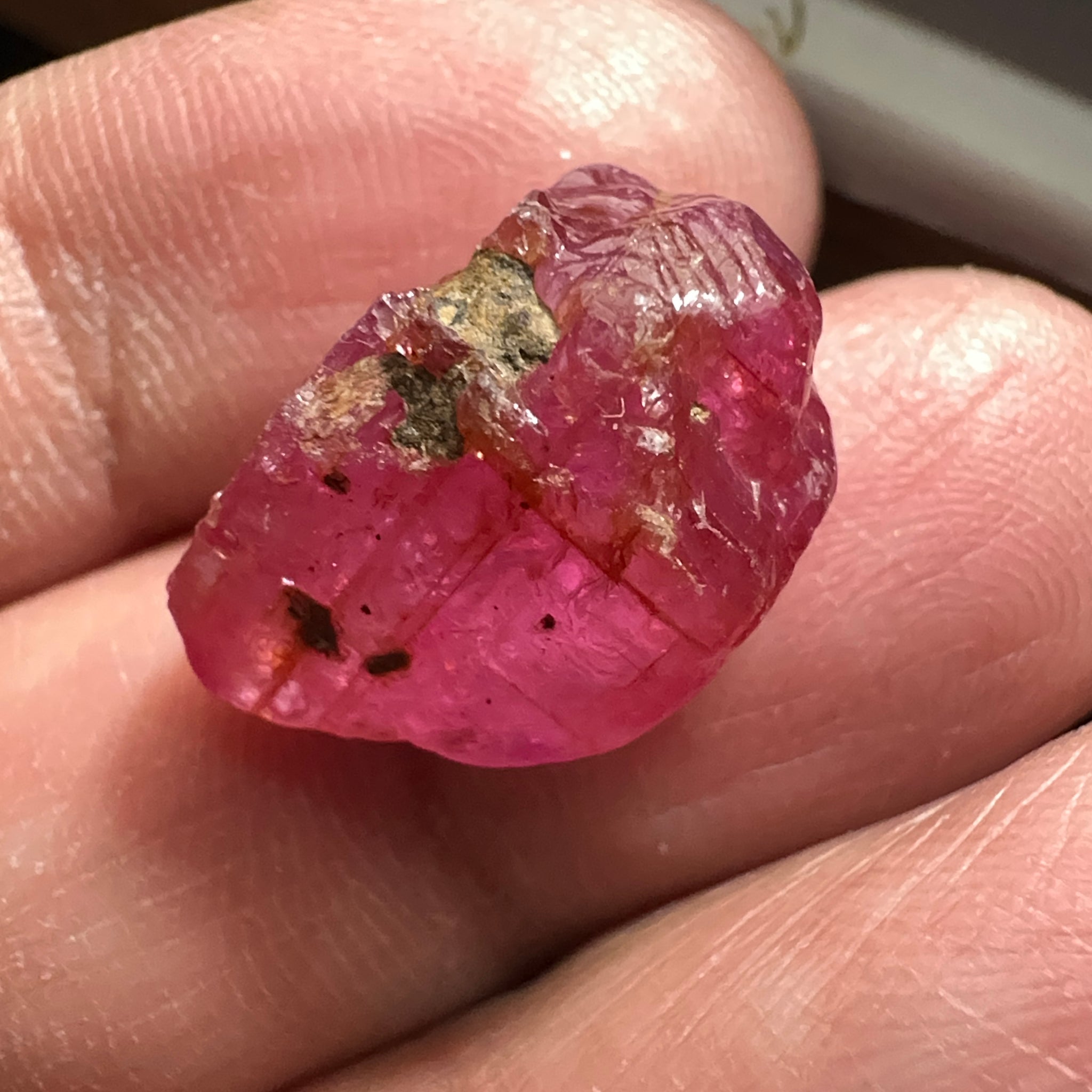Sapphire Ruby Crystal, 20.23ct, Morogoro, Tanzania, Untreated Unheated. 18 x 12 x 9 mm, specimen/cab or facet it