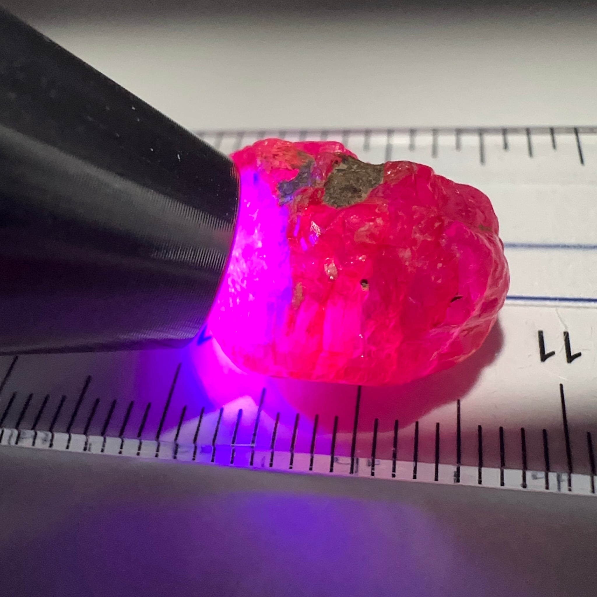 Sapphire Ruby Crystal, 20.23ct, Morogoro, Tanzania, Untreated Unheated. 18 x 12 x 9 mm, specimen/cab or facet it