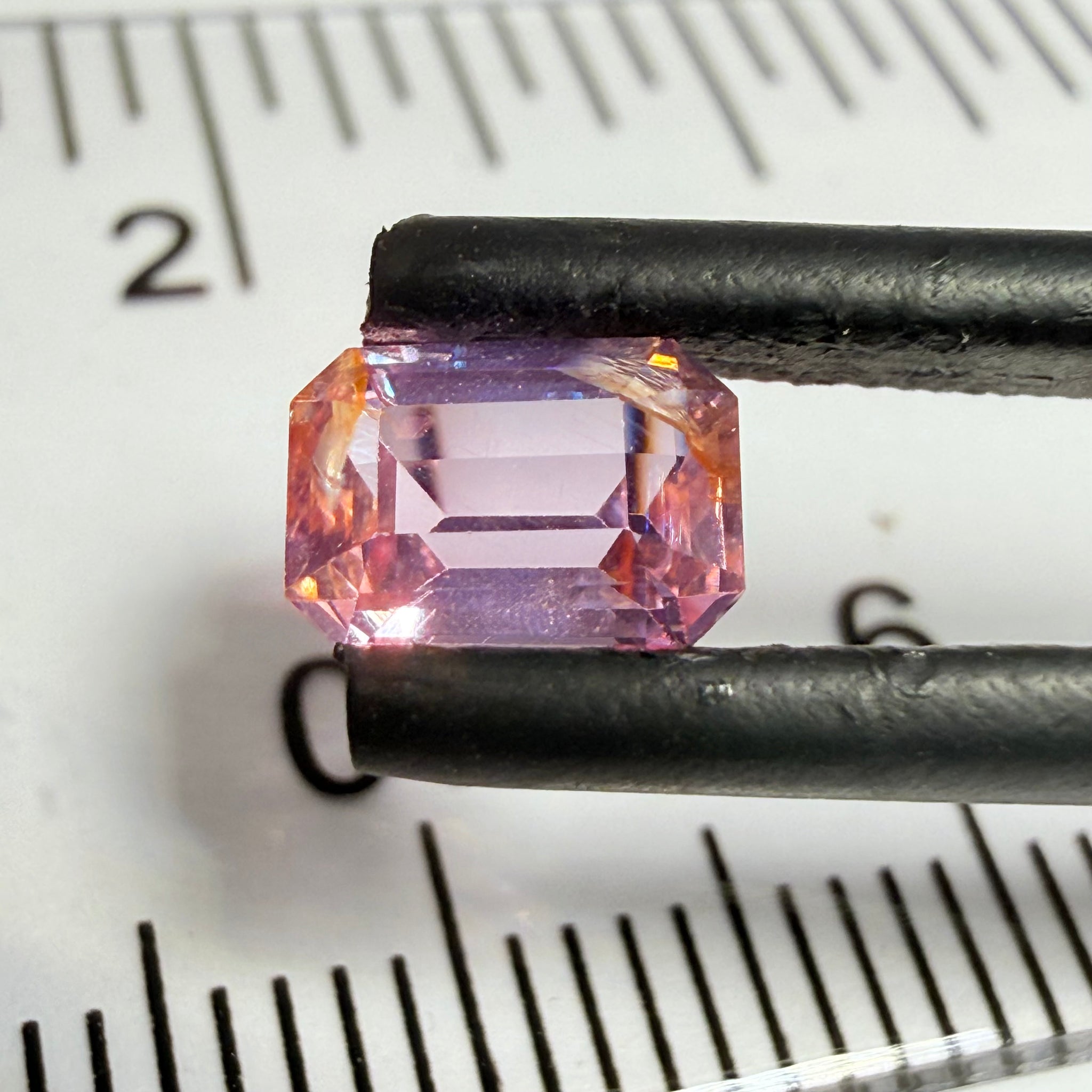 Mahenge Spinel, 0.89ct, Mahenge, Tanzania, Untreated Unheated, slight inclusions on the outside