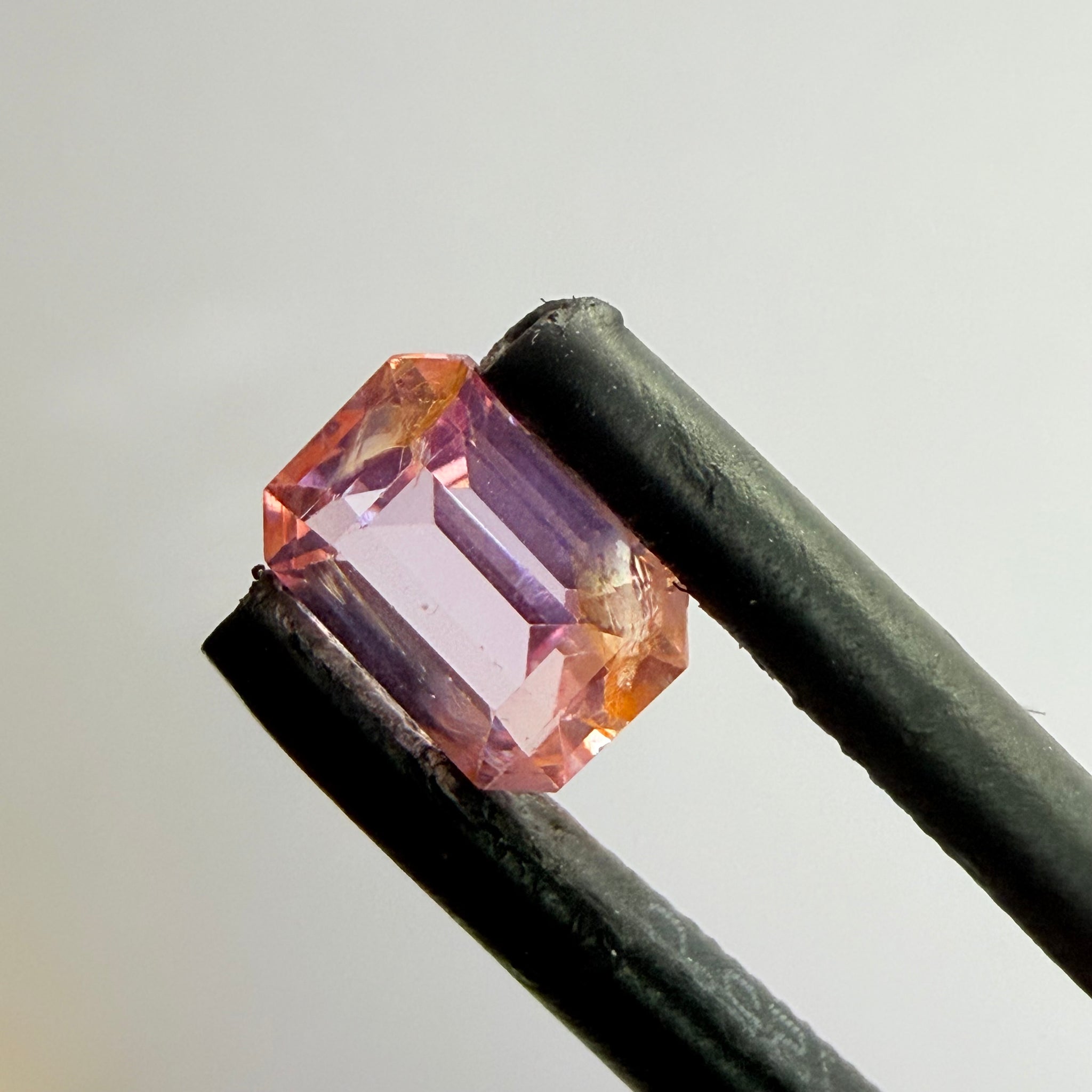 Mahenge Spinel, 0.89ct, Mahenge, Tanzania, Untreated Unheated, slight inclusions on the outside