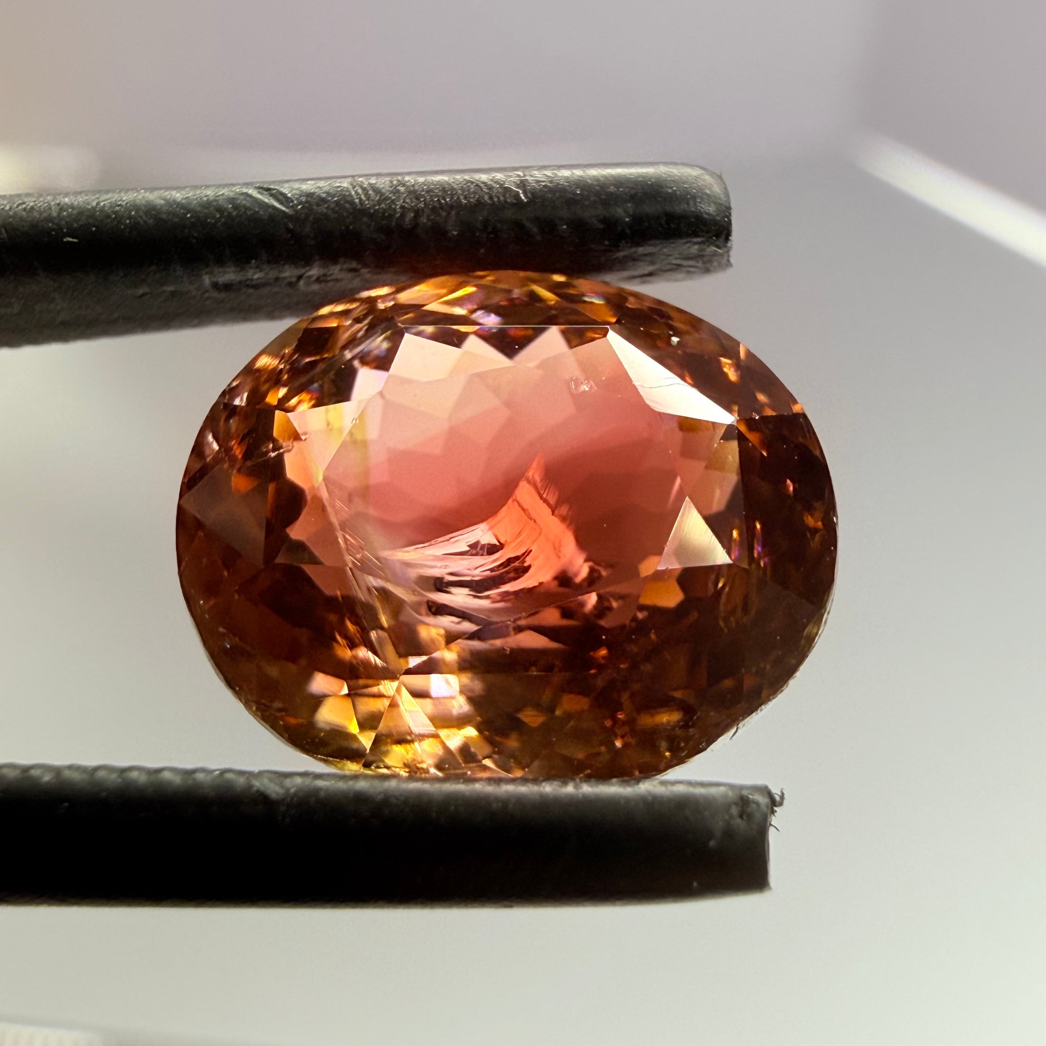 Tourmaline, 6.08ct, DRC, Untreated Unheated, slight chip on the table, see next pic we have circled it, and a large crack in the middle, but look at the triangular zoning!