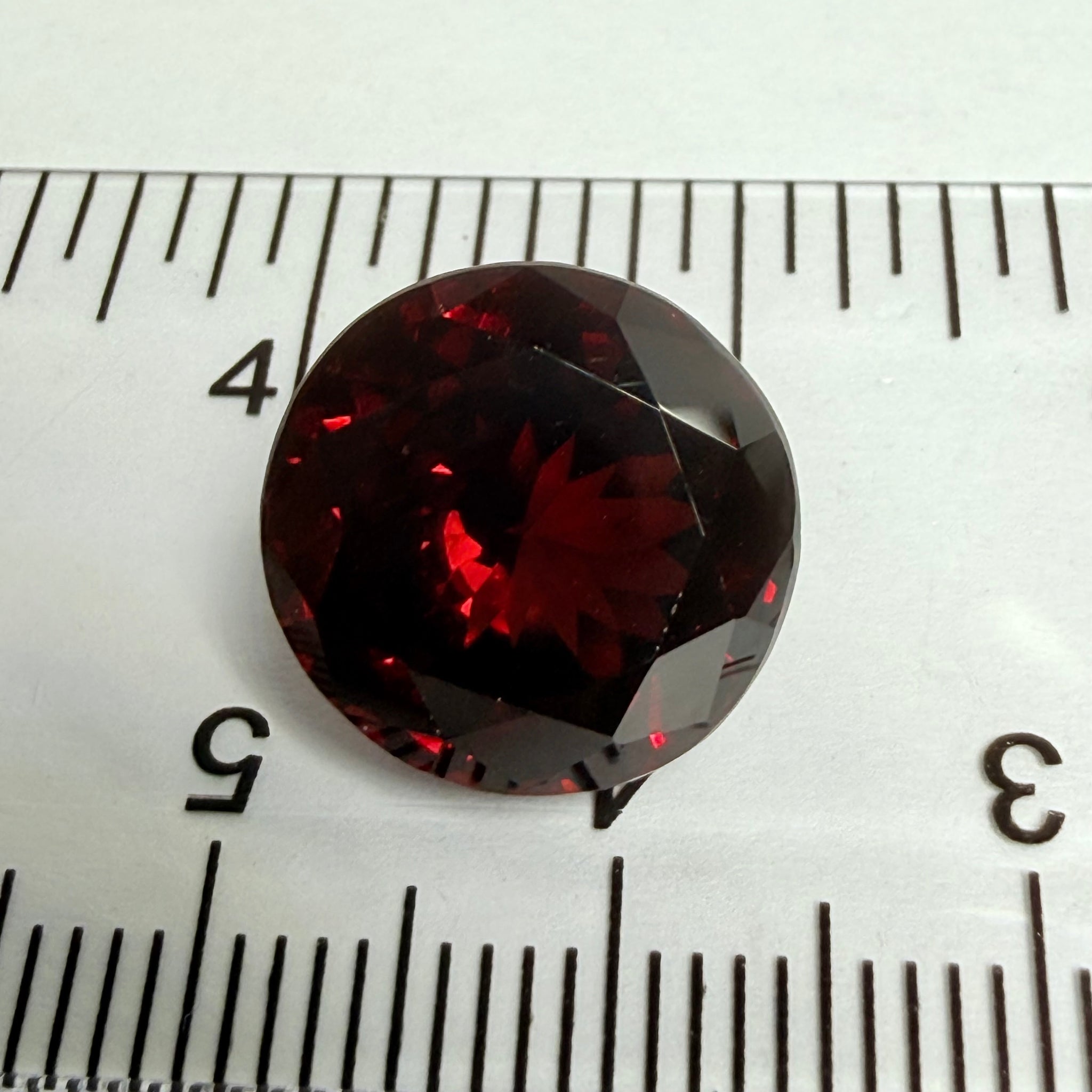 Umba Garnet, dark stone, 9.57ct, Tanzania, Untreated Unheated