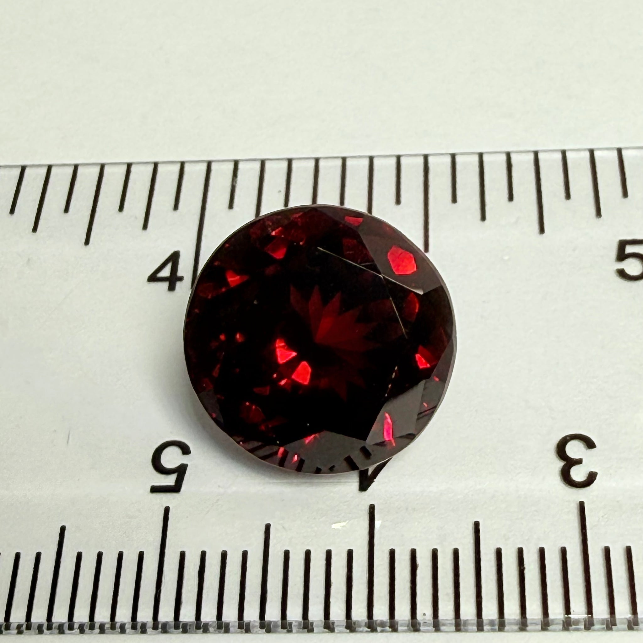 Umba Garnet, dark stone, 9.57ct, Tanzania, Untreated Unheated