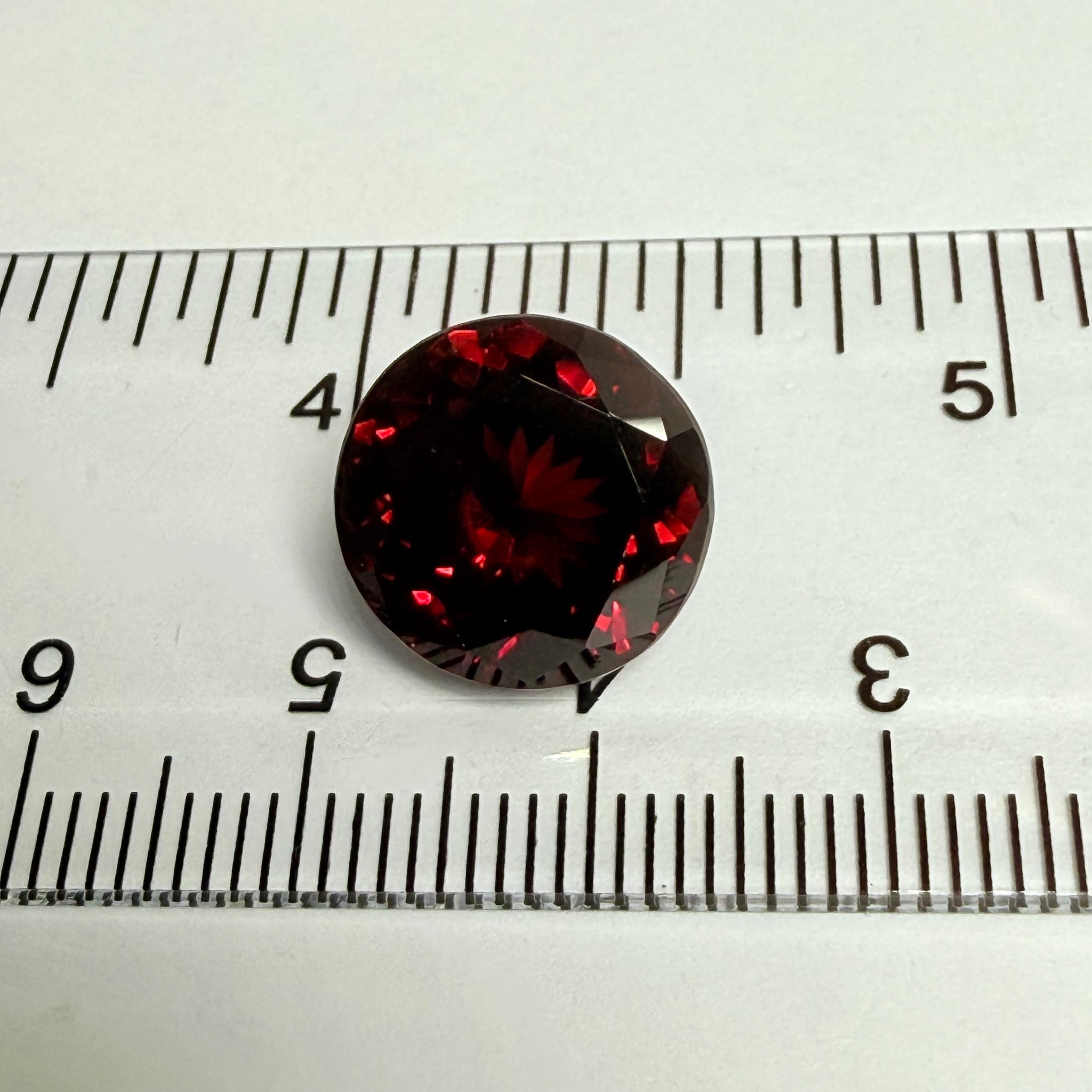 Umba Garnet, dark stone, 9.57ct, Tanzania, Untreated Unheated