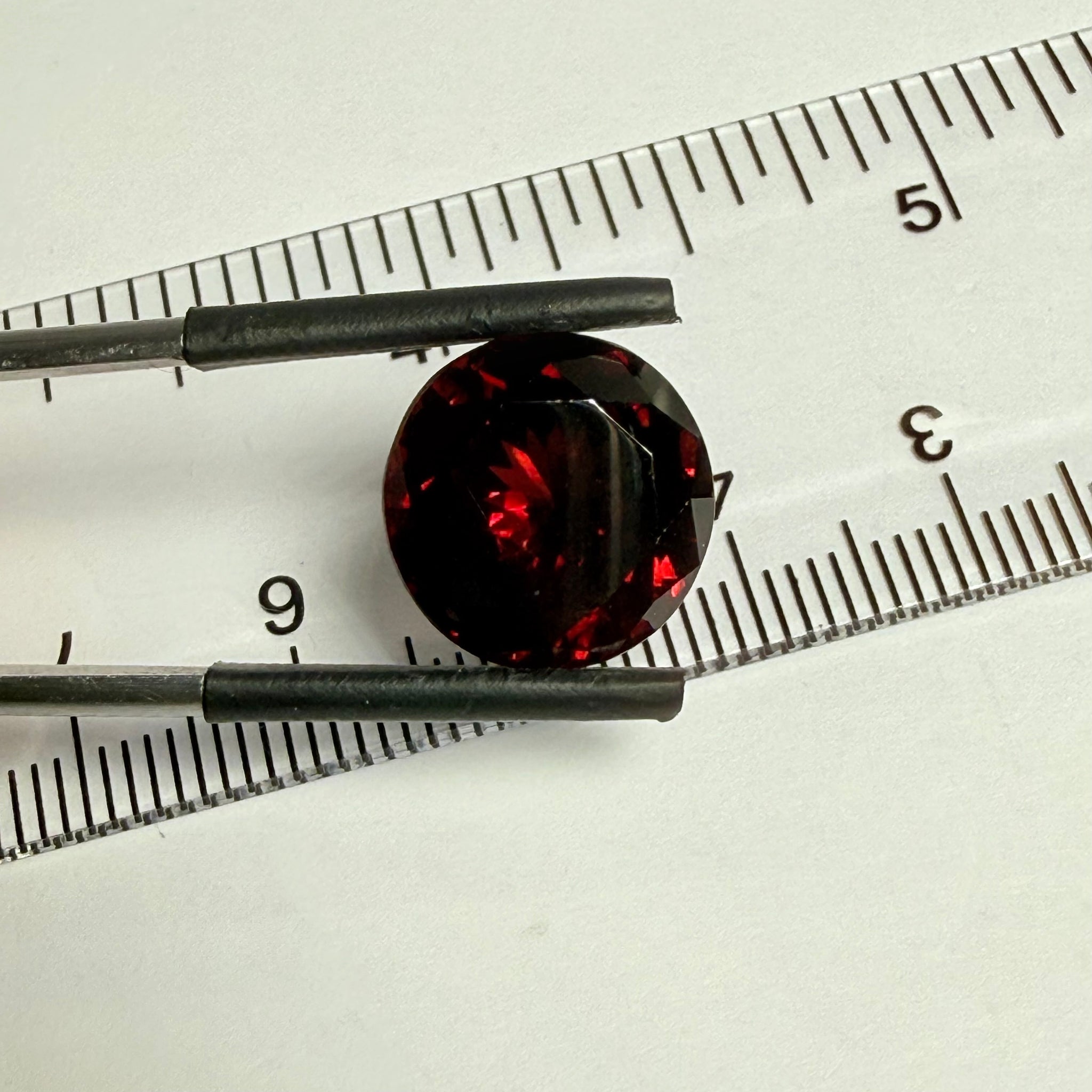 Umba Garnet, dark stone, 9.57ct, Tanzania, Untreated Unheated
