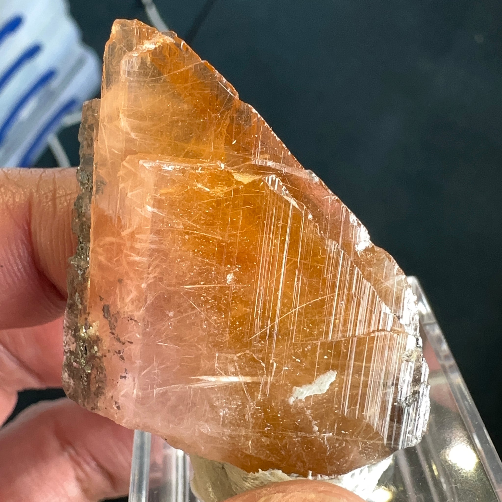 Magnesio Axinite, 22.70gm, Crystal, Merelani, Tanzania. 48.0 x 33.10 x 10.7mm, Untreated Unheated