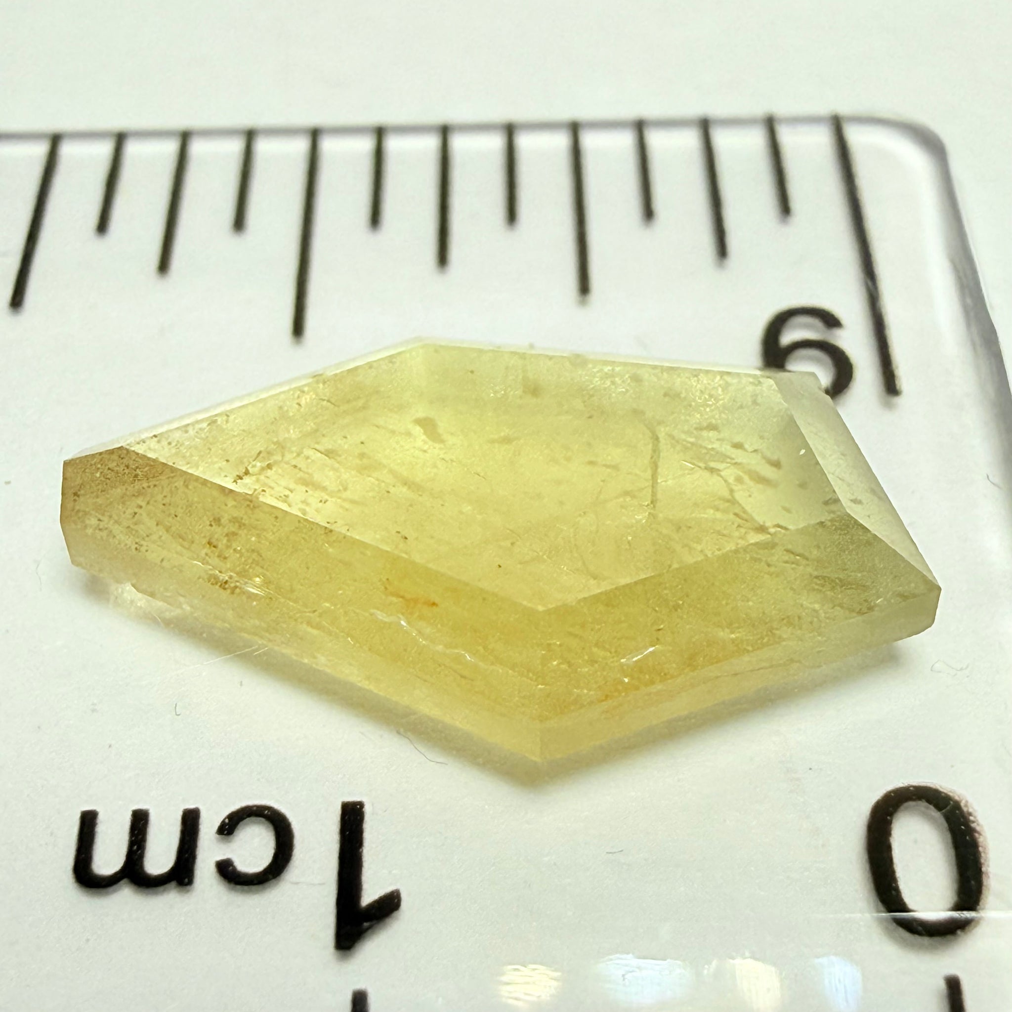 Yellow Sapphire, fancy freefrom tablet cut, 4.50ct, Umba Valley, Tanzania, Yellow Sapphire, Untreated Unheated