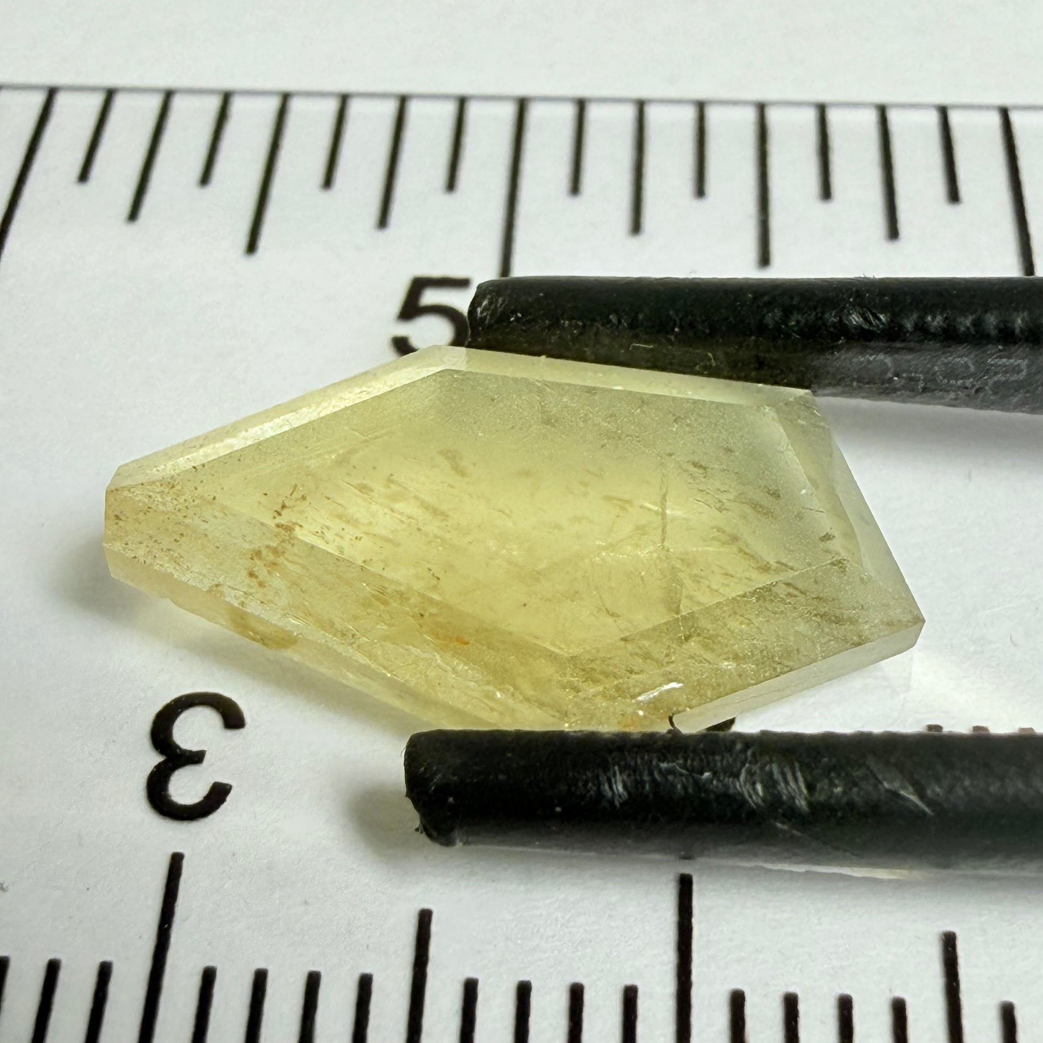 Yellow Sapphire, fancy freefrom tablet cut, 4.50ct, Umba Valley, Tanzania, Yellow Sapphire, Untreated Unheated