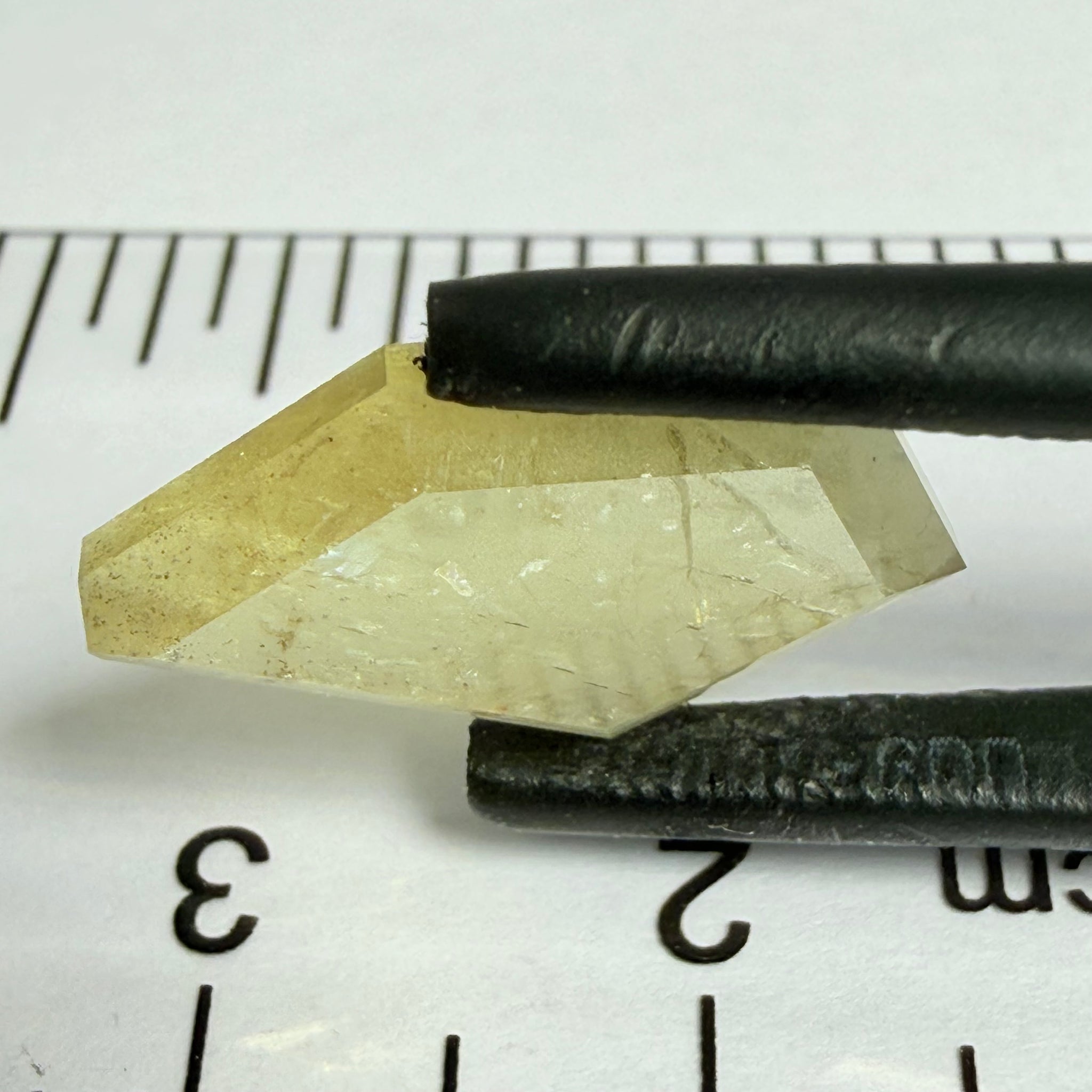 Yellow Sapphire, fancy freefrom tablet cut, 4.50ct, Umba Valley, Tanzania, Yellow Sapphire, Untreated Unheated